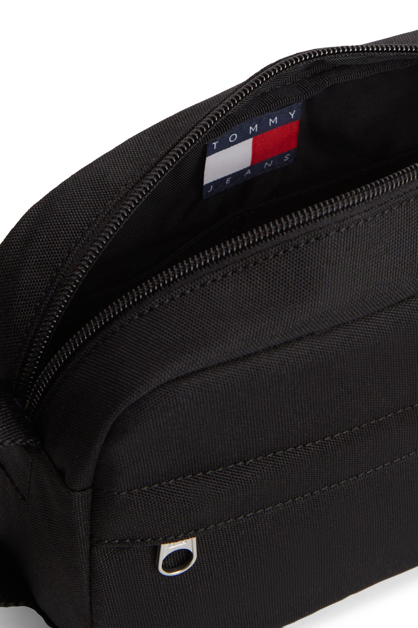 TJM ESSENTIAL DAILY WASHBAG BLACK 3