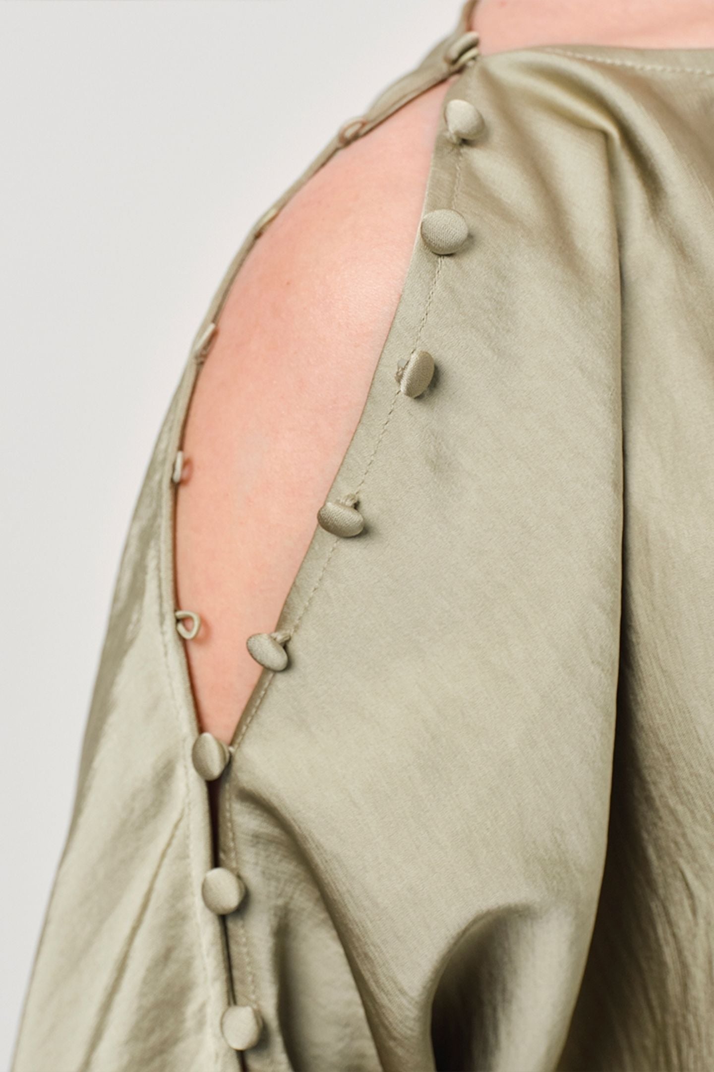 ROCCO SATIN BUTTON DETAIL TOP SUNLIT GRASS 4