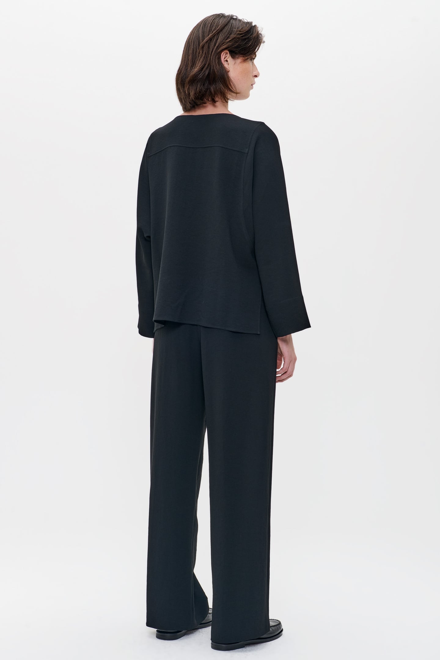 FLOWY BAT-SLEEVE TOP BLACK 4