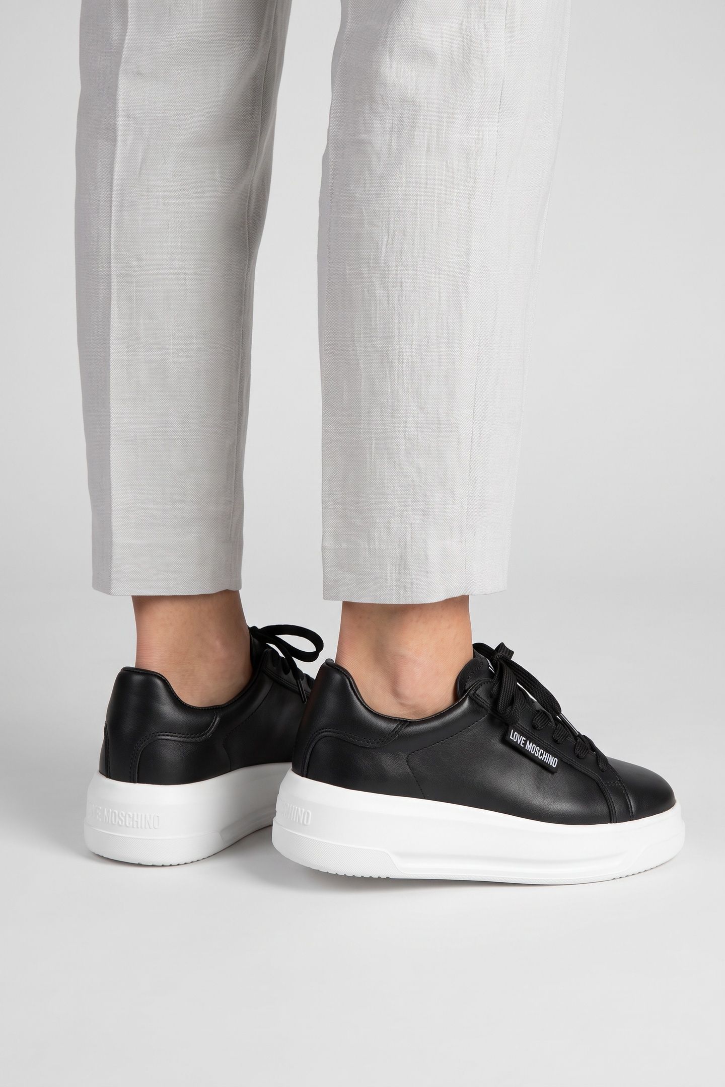 SNEAKERS BLACK 2