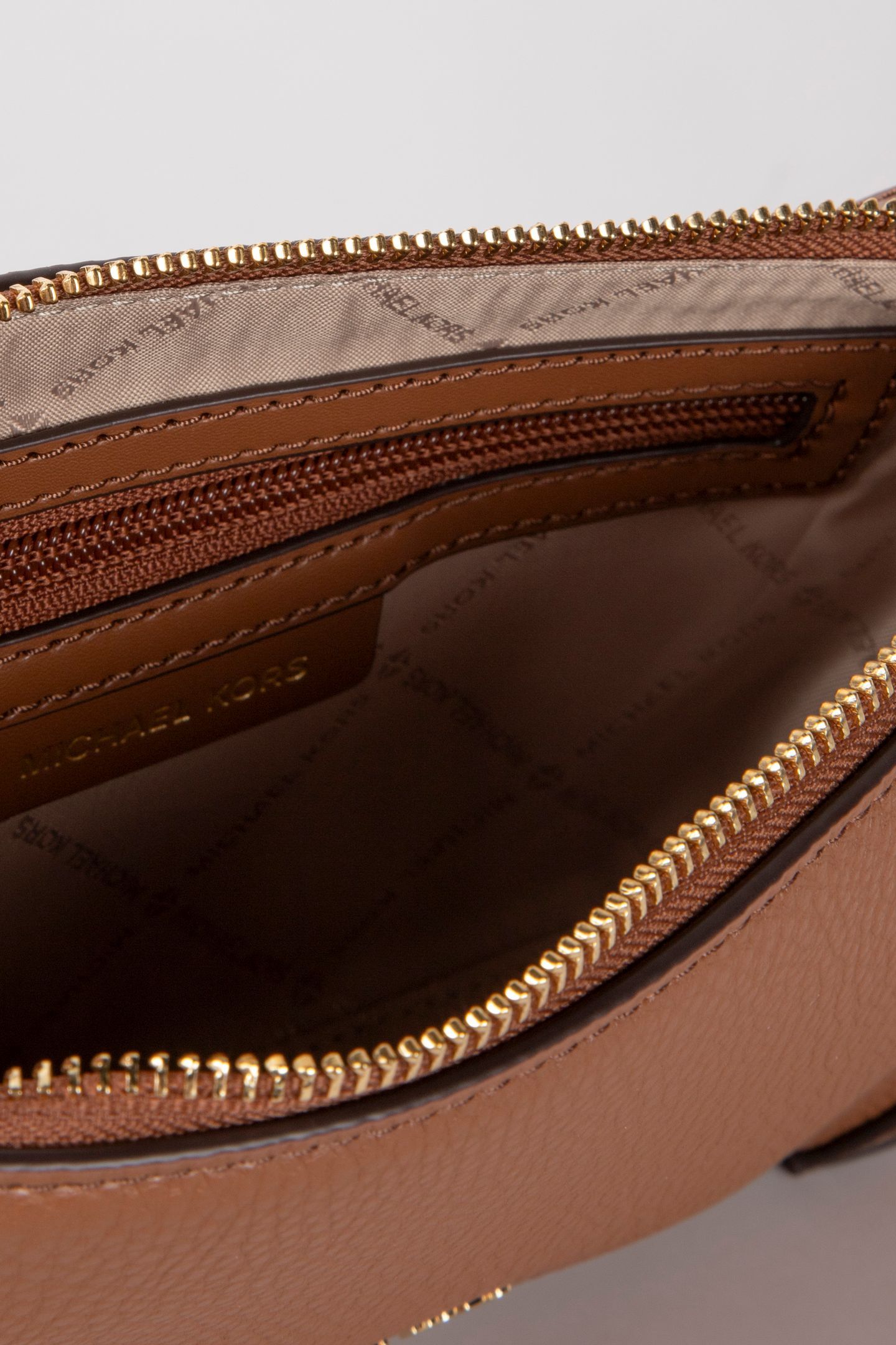 SMALL ZIP CROSSBODY LUGGAGE 5