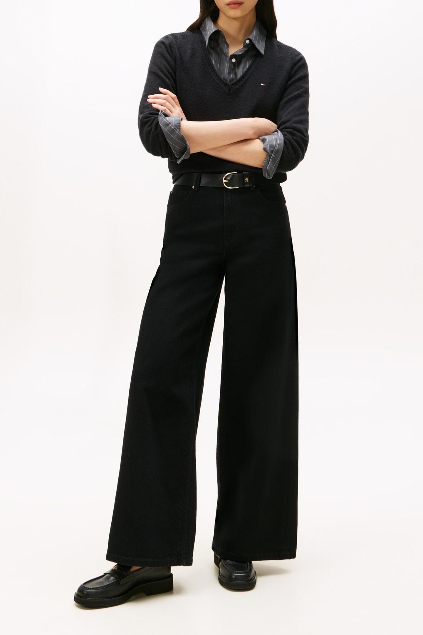 SOFT WOOL V-NECK LOOSE SWEATER BLACK 2