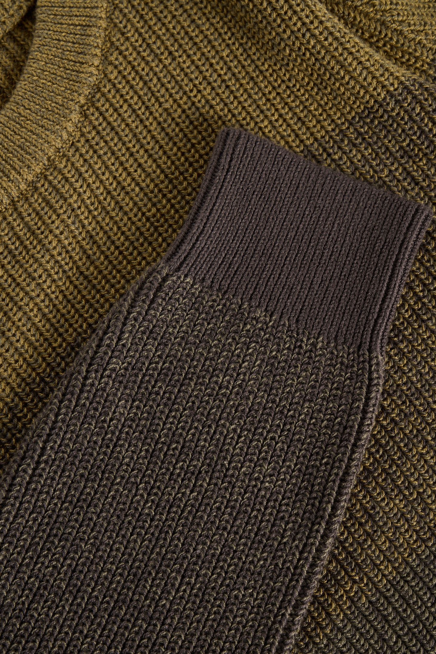 TWISTED COLOURBLOCK CREW KHAKI GREEN 3