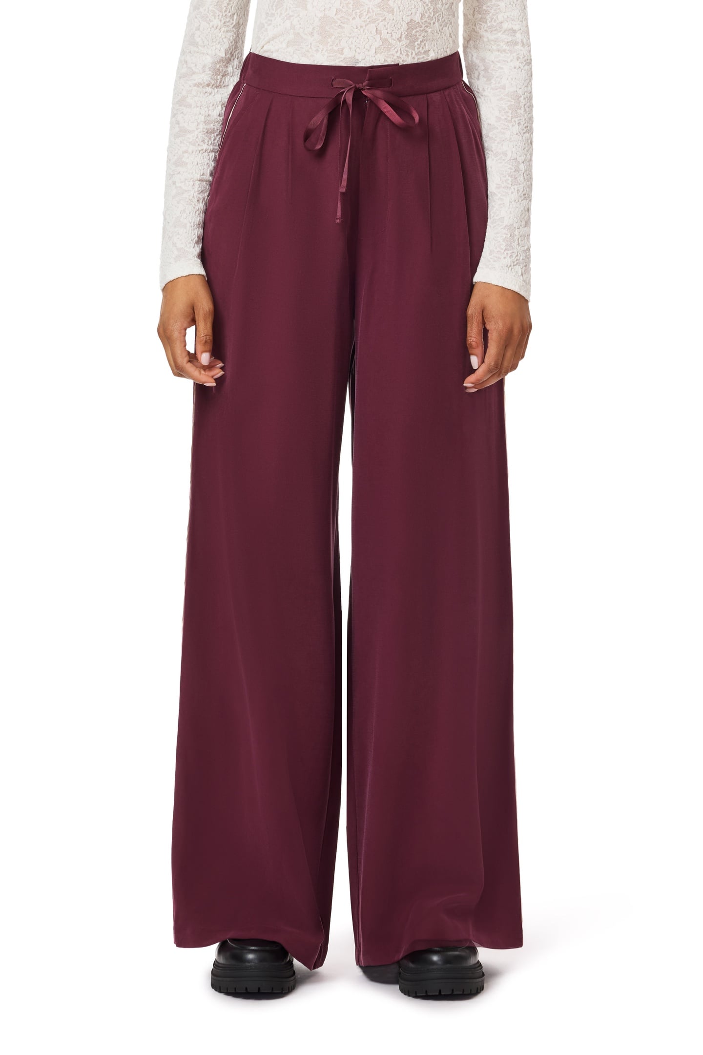 WIDE LAG PANT WITH TIE FIG 1