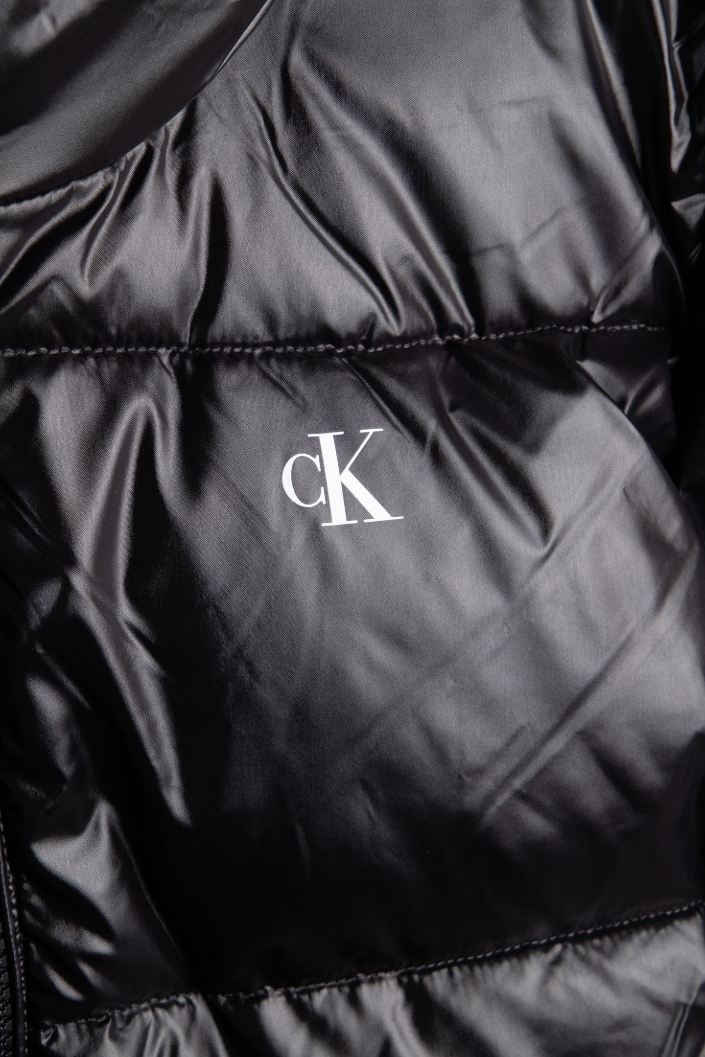 SHINY LONG LOGO PUFFFER BLACK 4