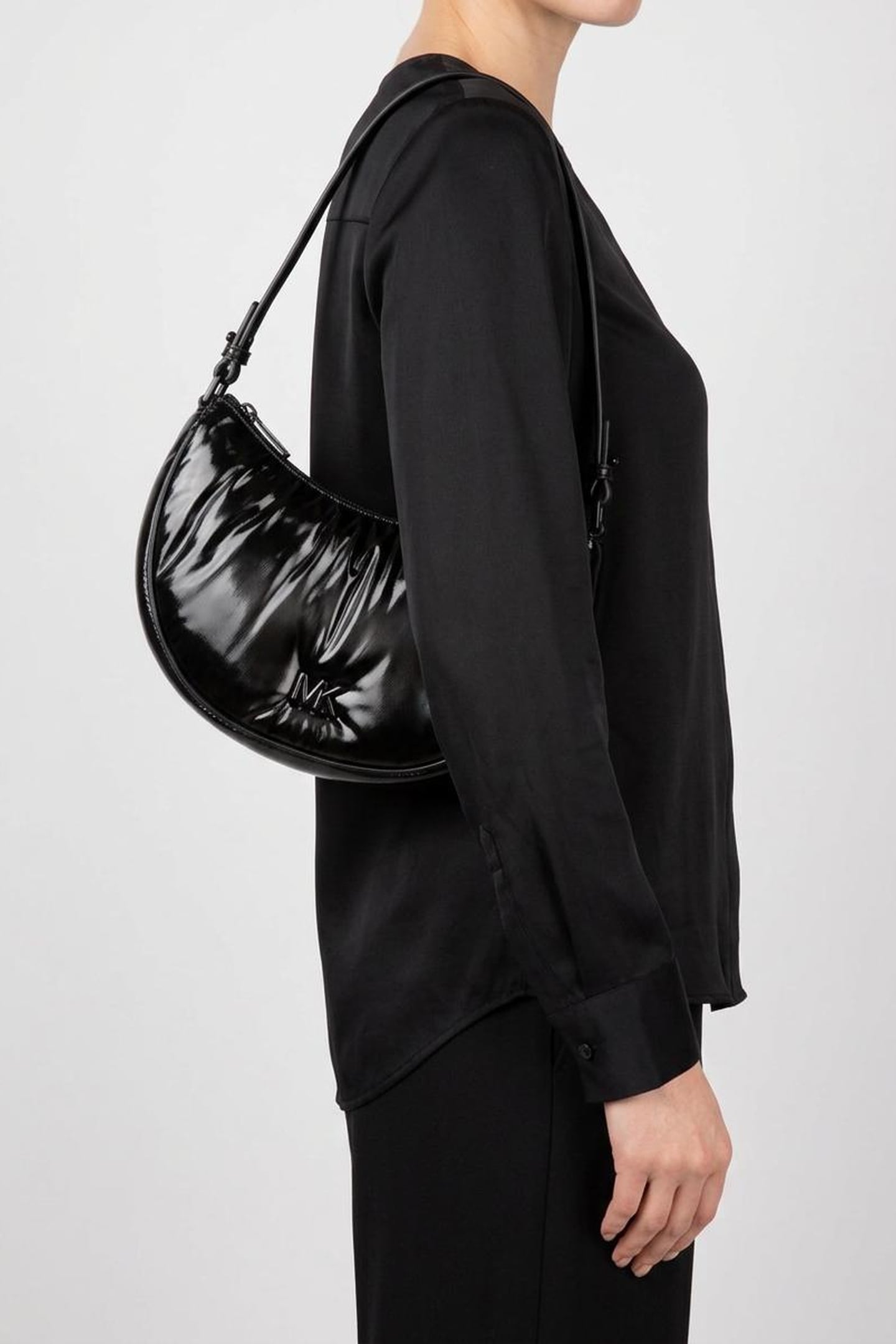 SMALL CONVERTIBLE POUCHETTE BLACK 3