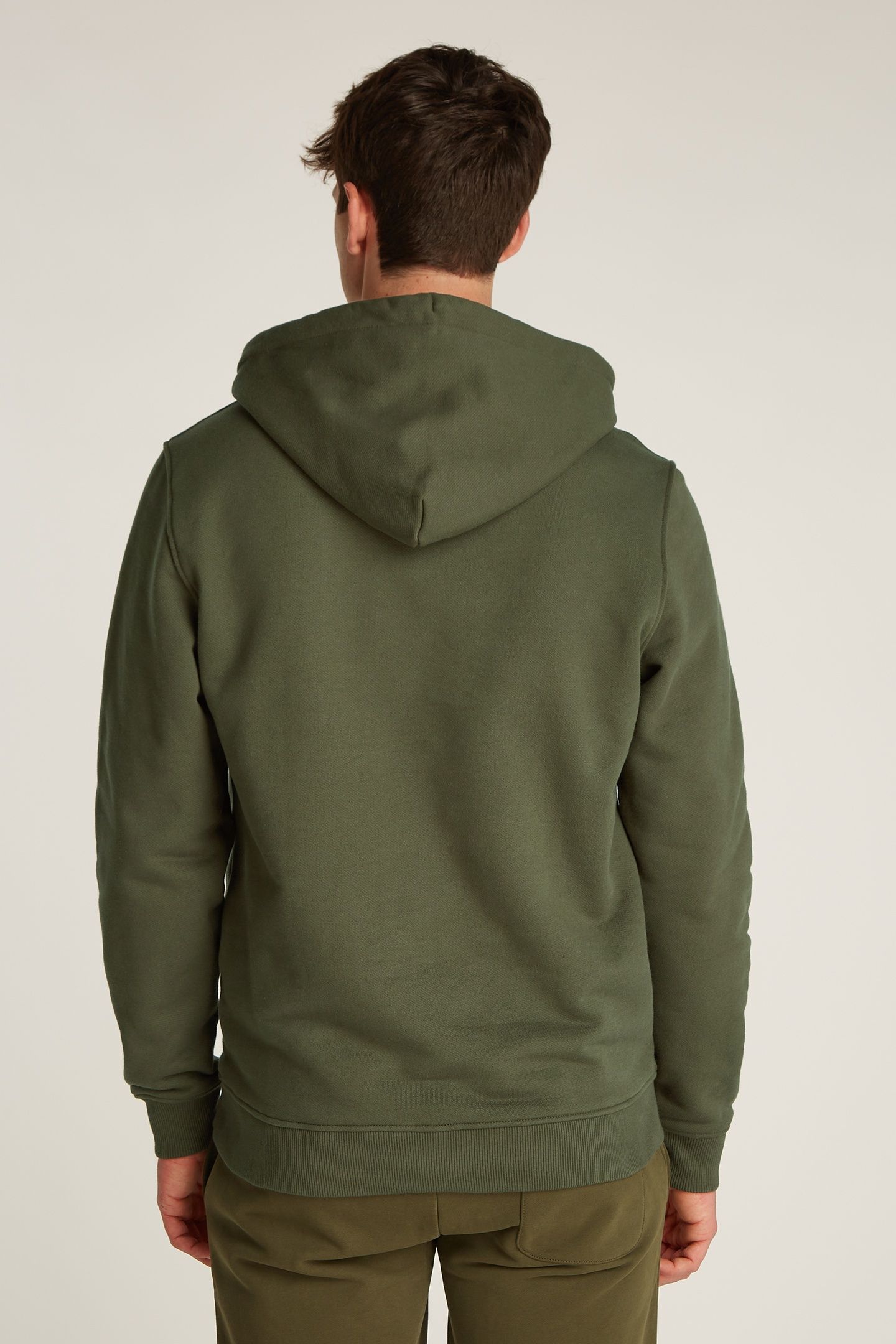 TJM REG BADGE HOODIE FATIGUE GREEN 2