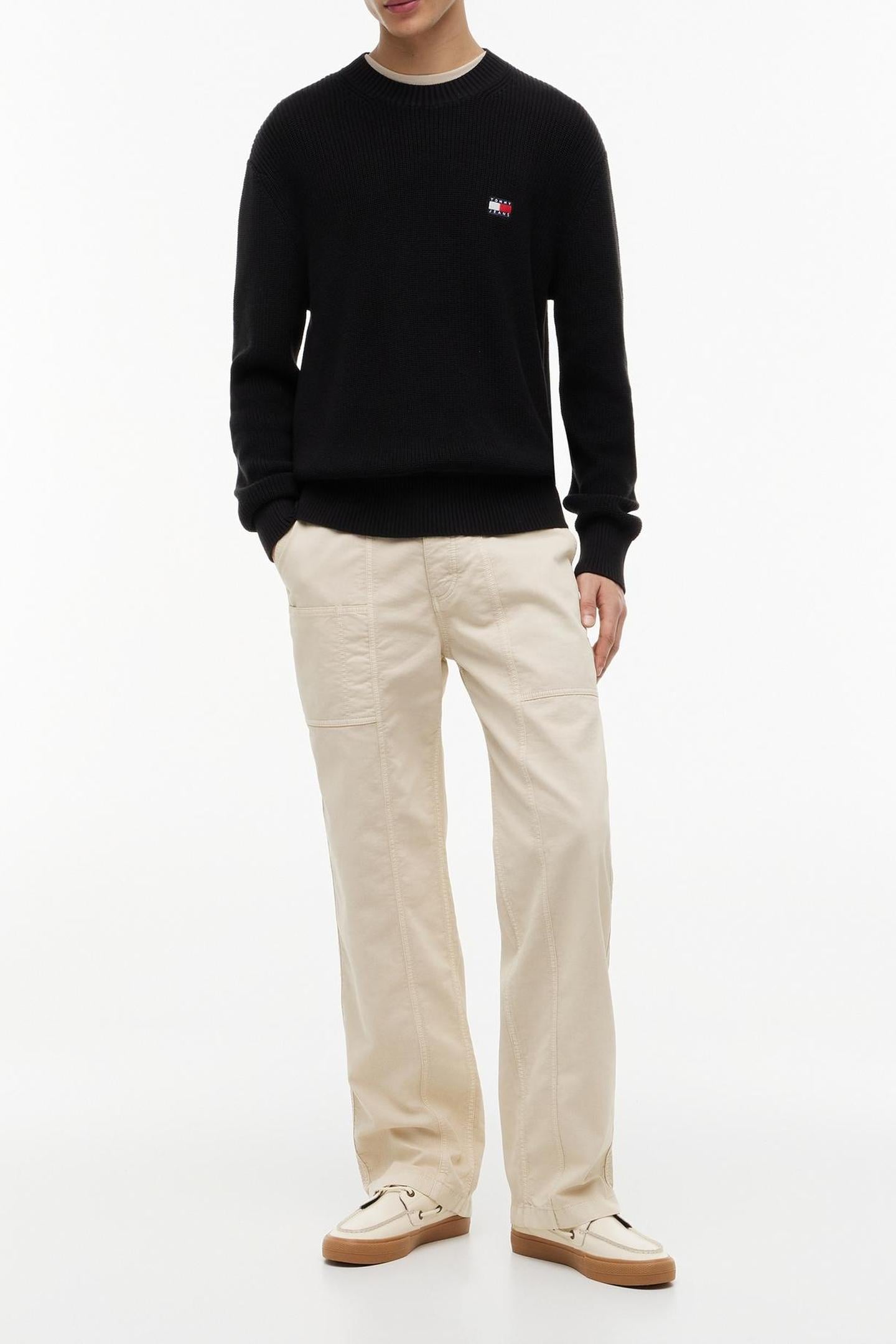 TJM REG BADGE SWEATER BLACK 4