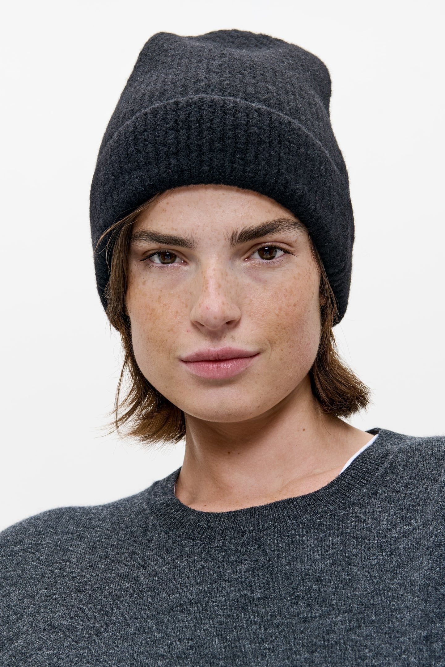 LIGHT WEIGHT WOOL BEANIE BLACK 1