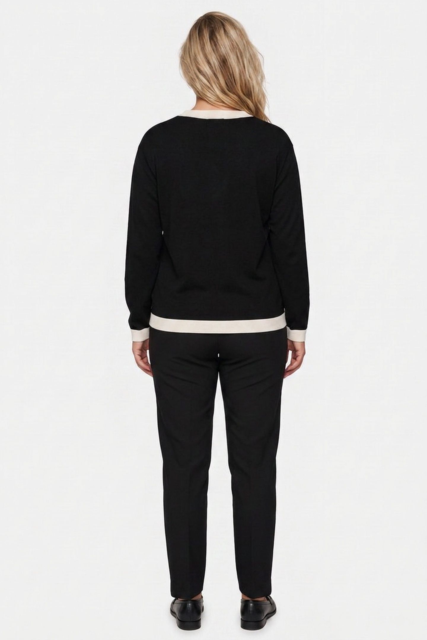 KNITWEAR BLACK 2