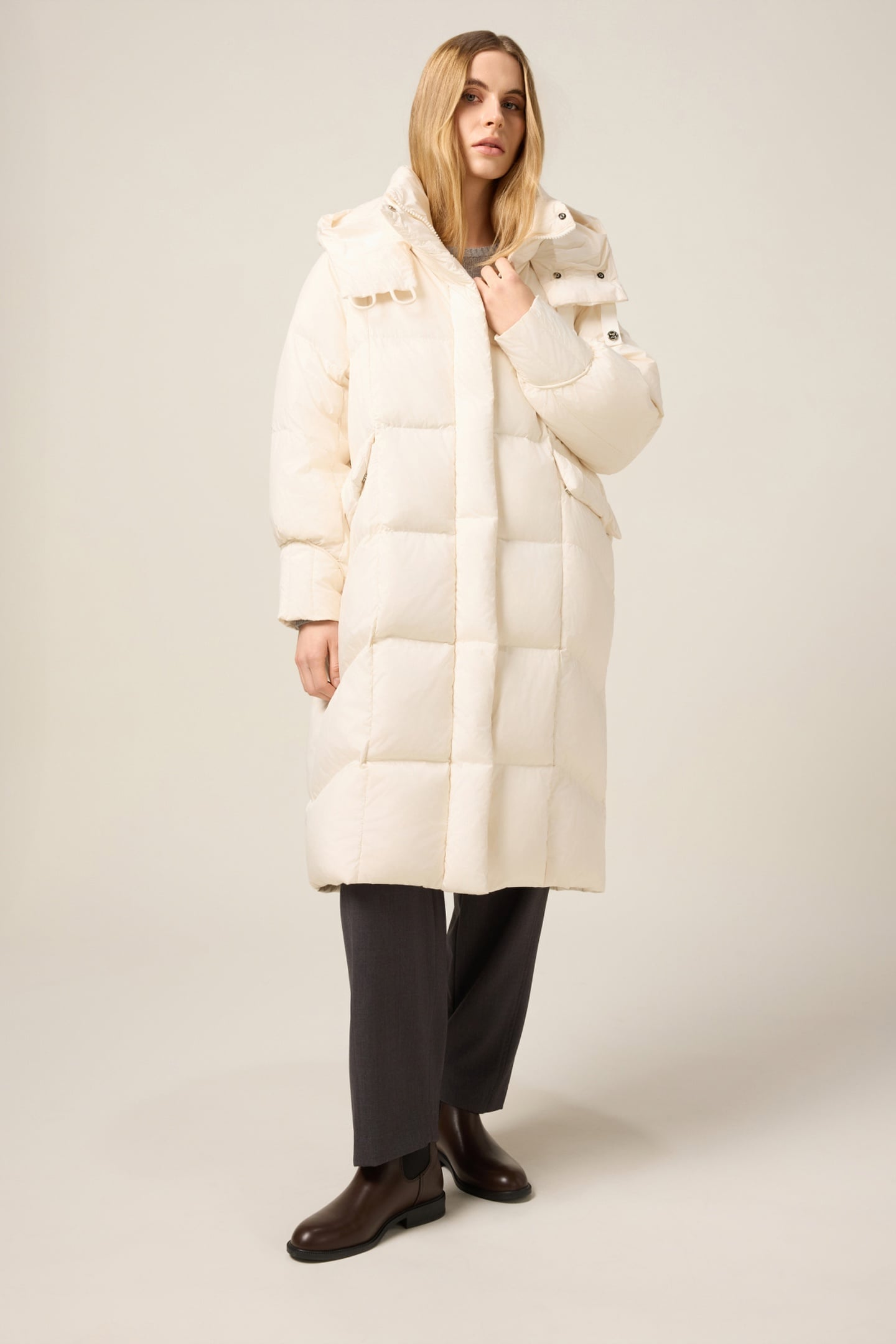 LONG DOWN JACKET IN REAL DOWN WHITE 1