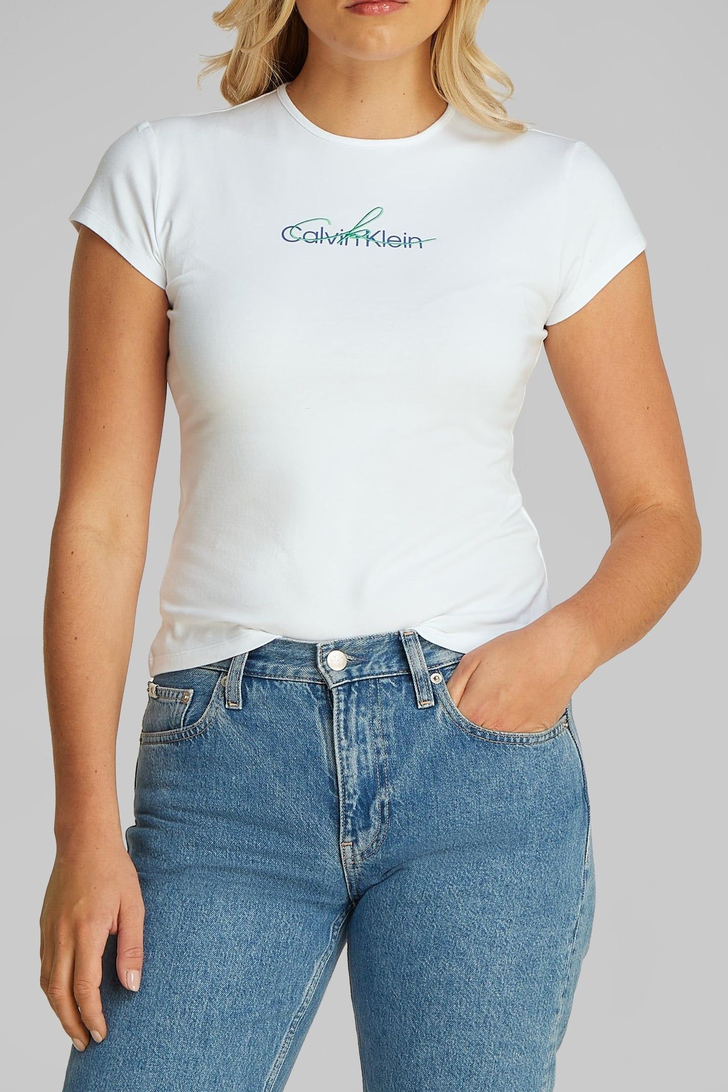 SS SLIM SCRIPT TEE BRILLIANT WHITE 1