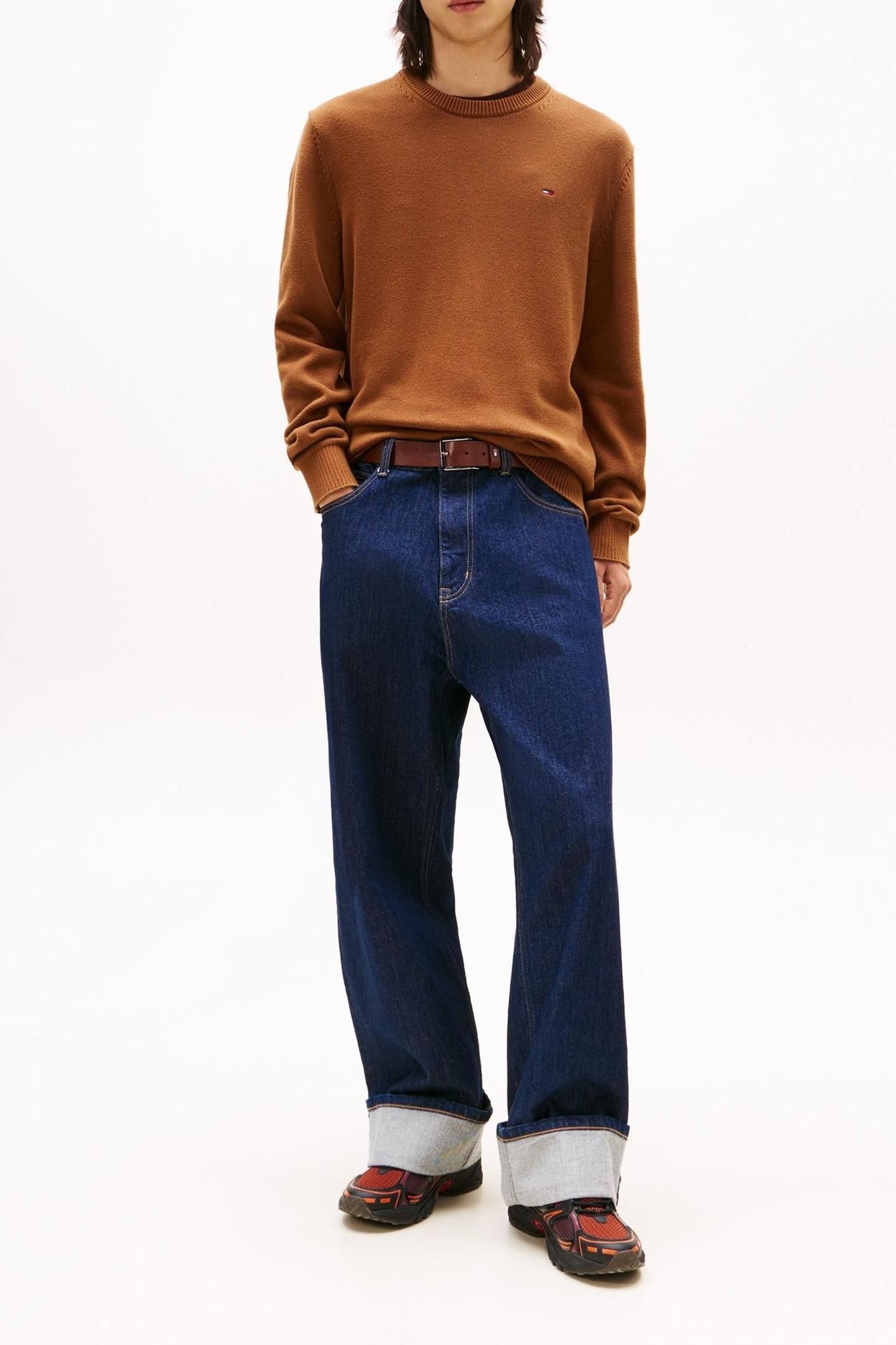 TJM SLIM ESSENTIAL SWEATER COASTAL TAUPE 3