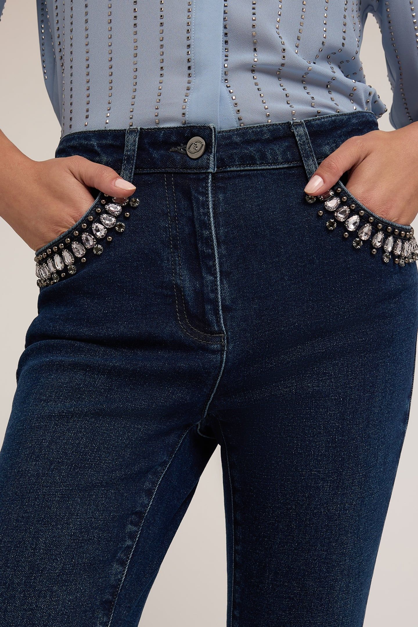 SKINNY JEANS WITH EMBROIDERED POCKETS BLUE 5