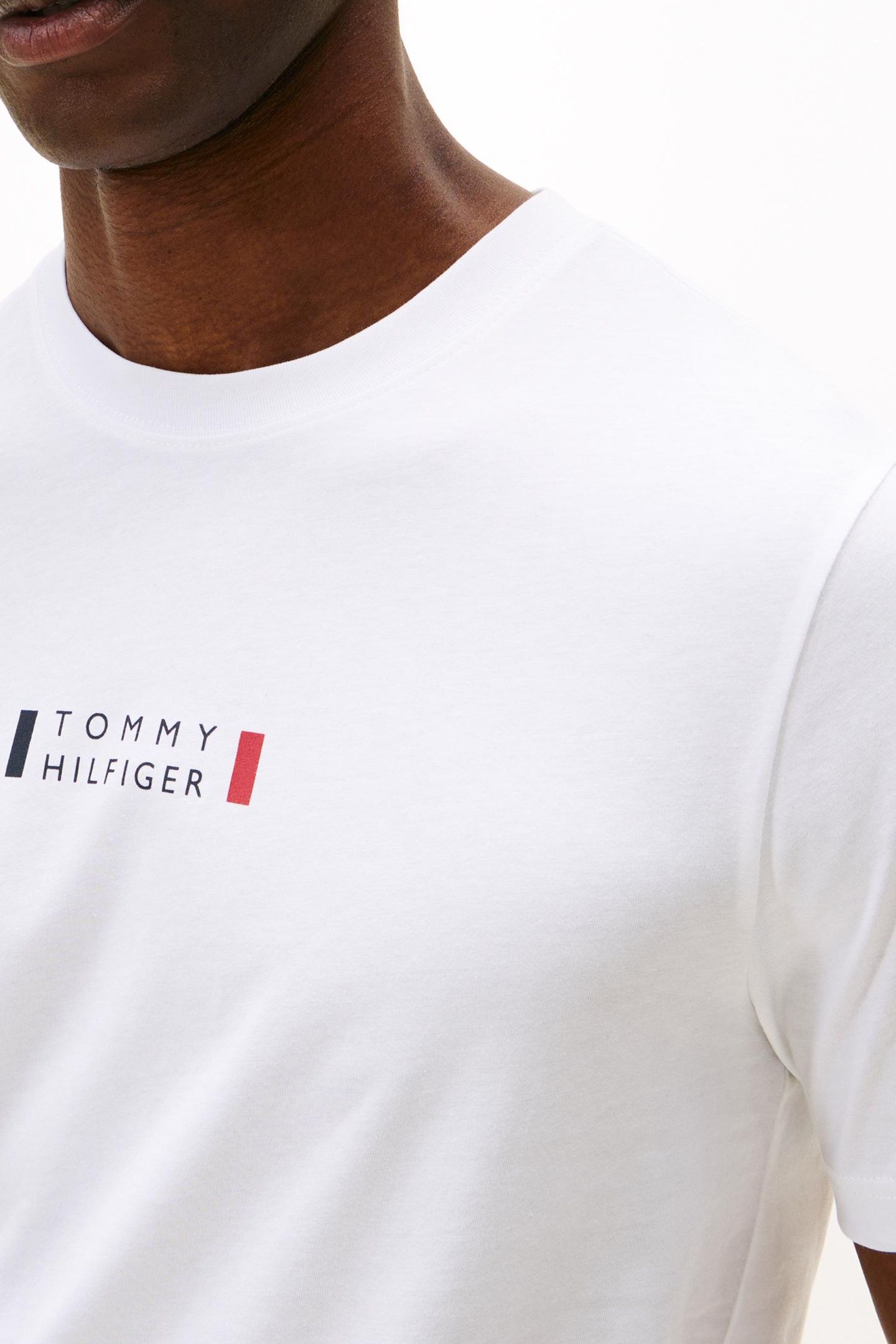 BRAND LOVE SMALL CEN TEE WHITE 5