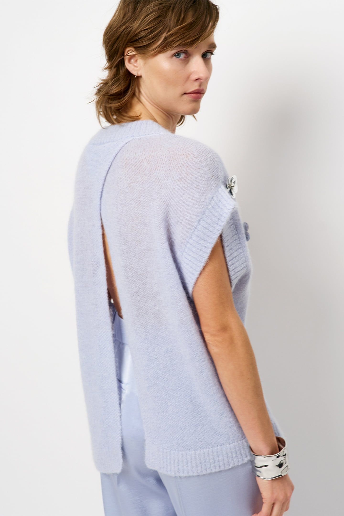 NYCIA SLEEVELESS SEQUIN SWEATER CLOUD BLUE 4