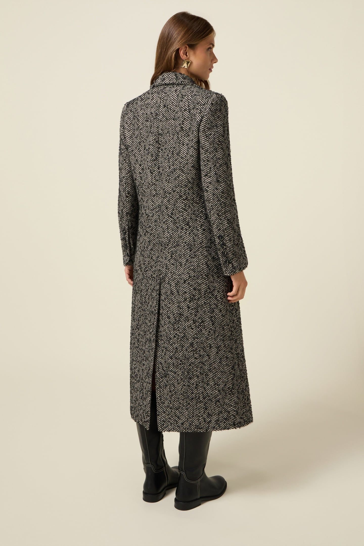 LONG HERRINGBONE COAT GREY 3