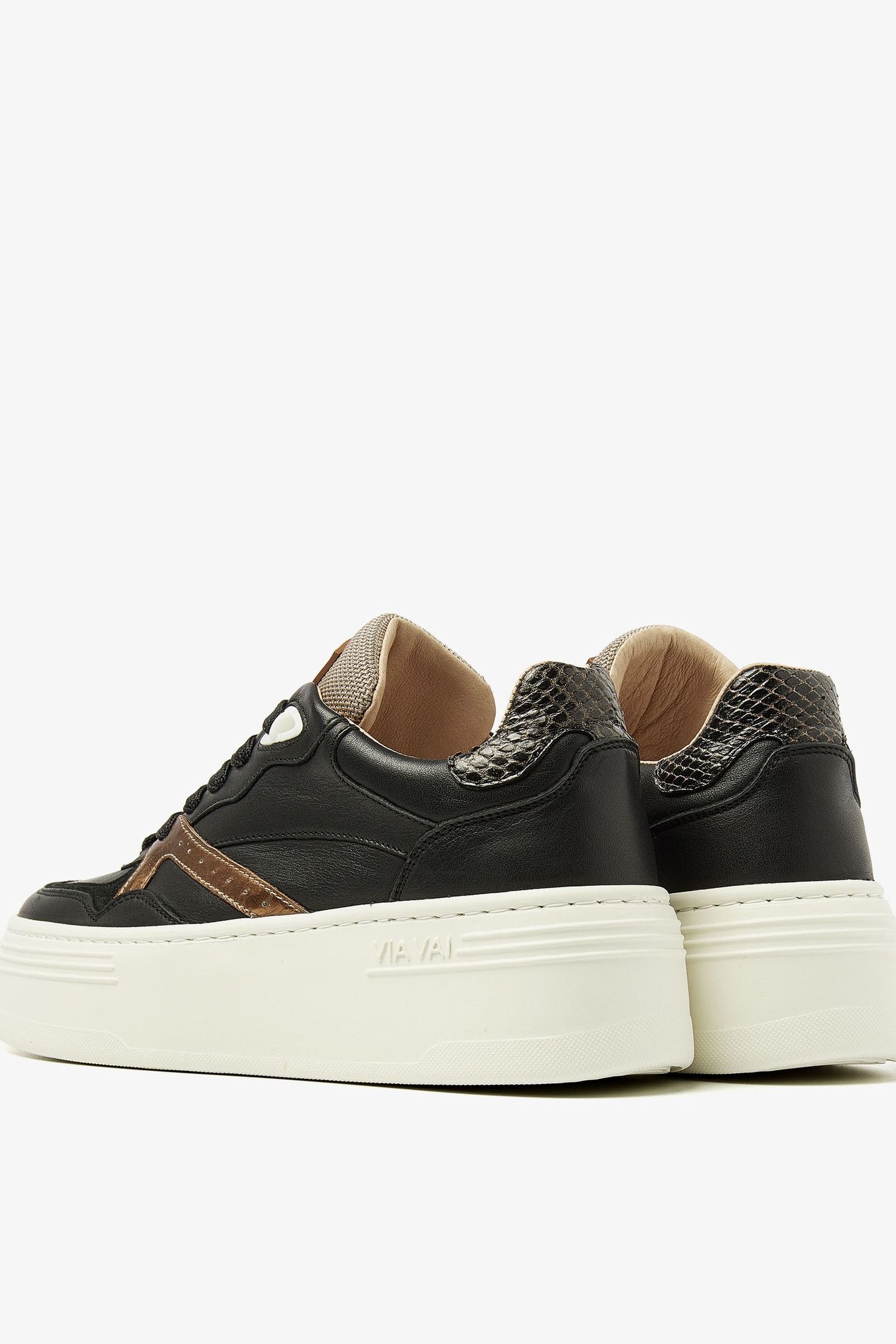ISA BROOKLYN BLACK 3