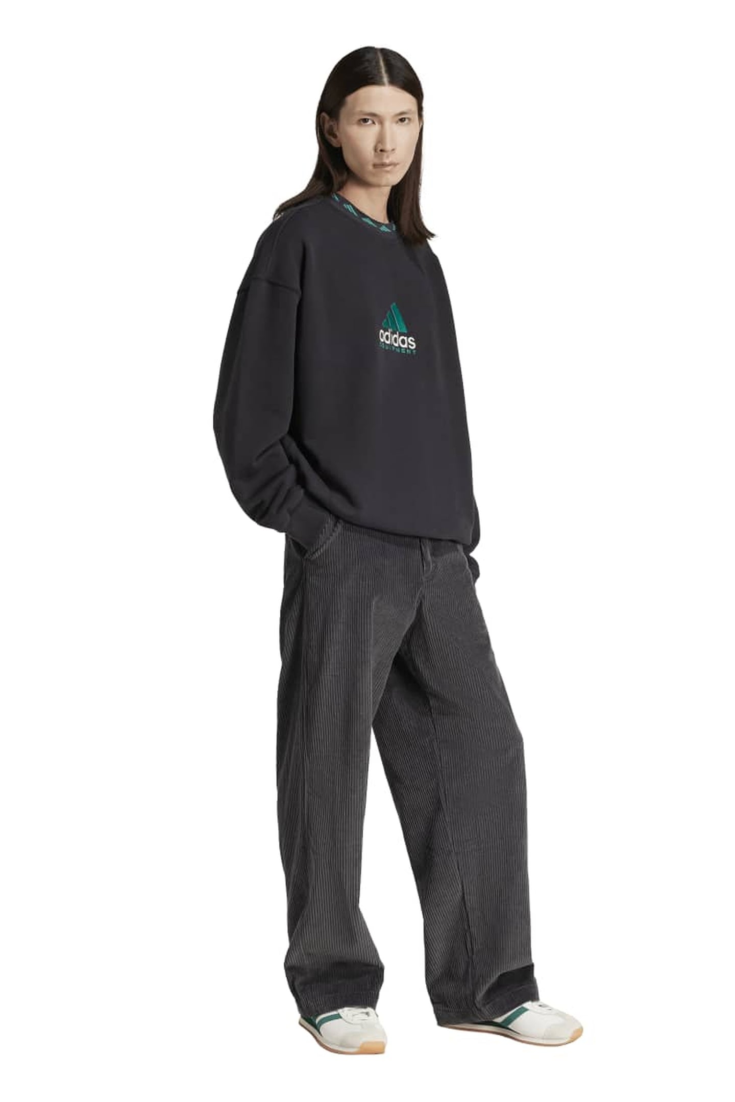 UNISEX EQT WASHED CREW BLACK 4