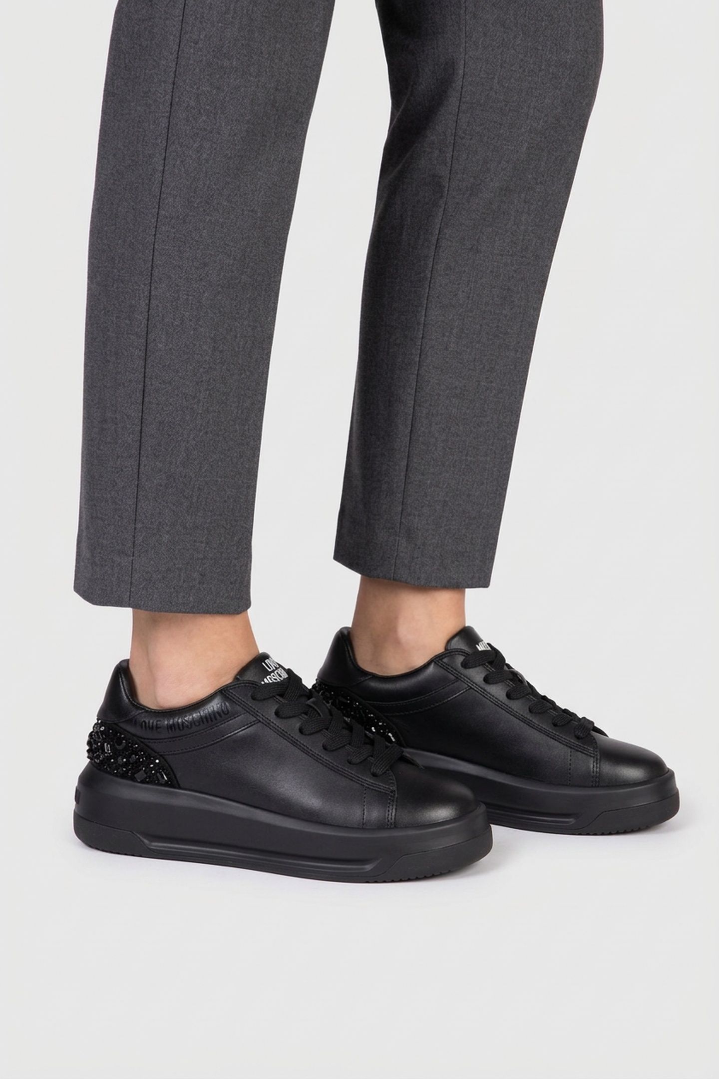 SNEAKERS BLACK 2