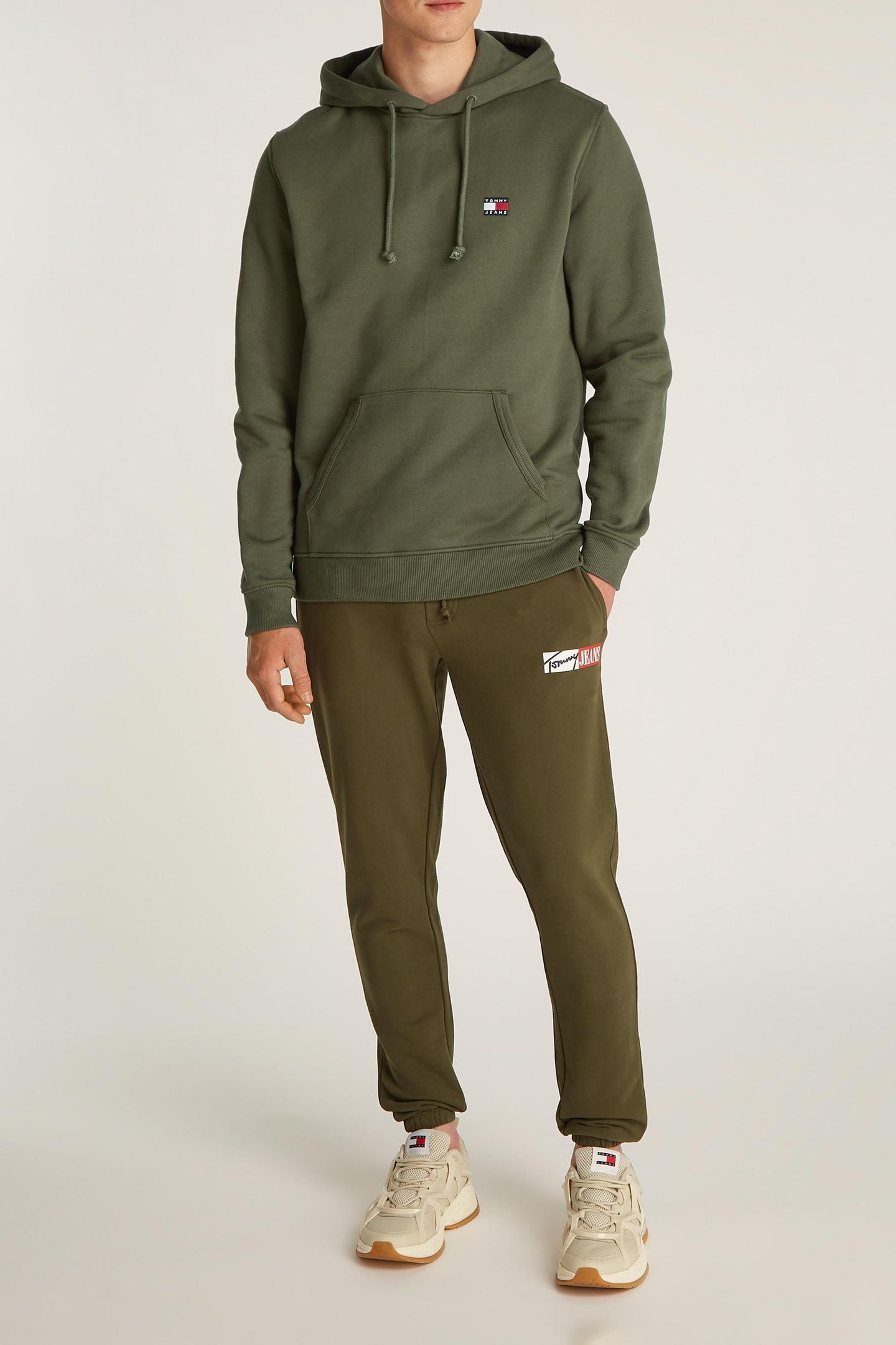 TJM REG BADGE HOODIE FATIGUE GREEN 3
