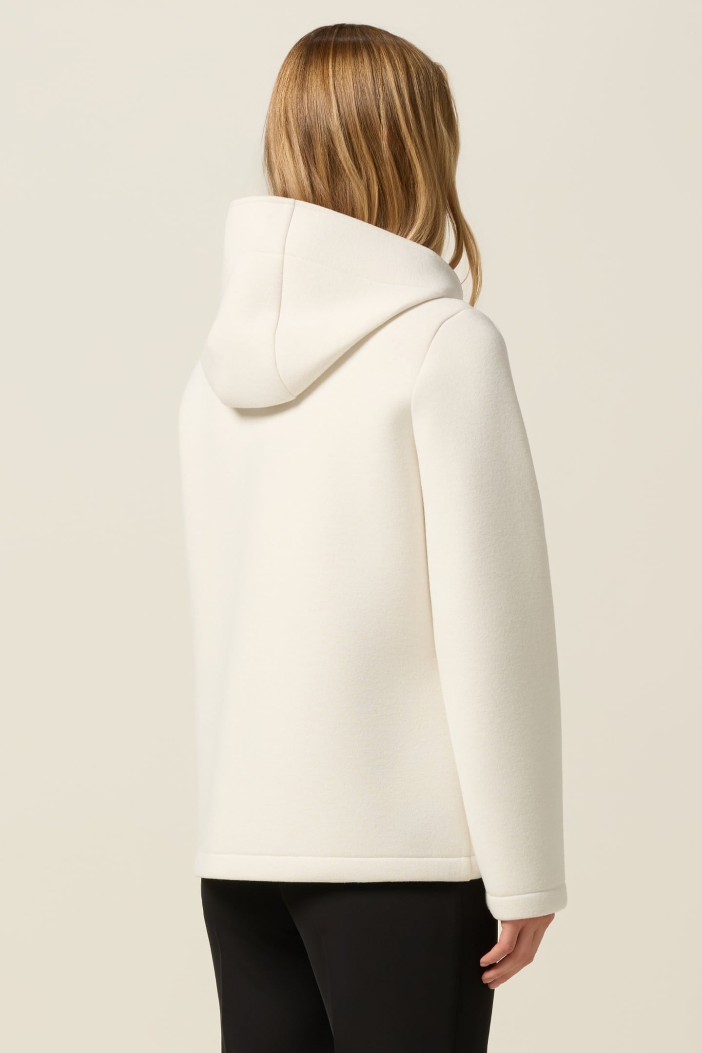 SHORT COAT IN SCUBA FABRIC WITH BROOCH WHITE 3