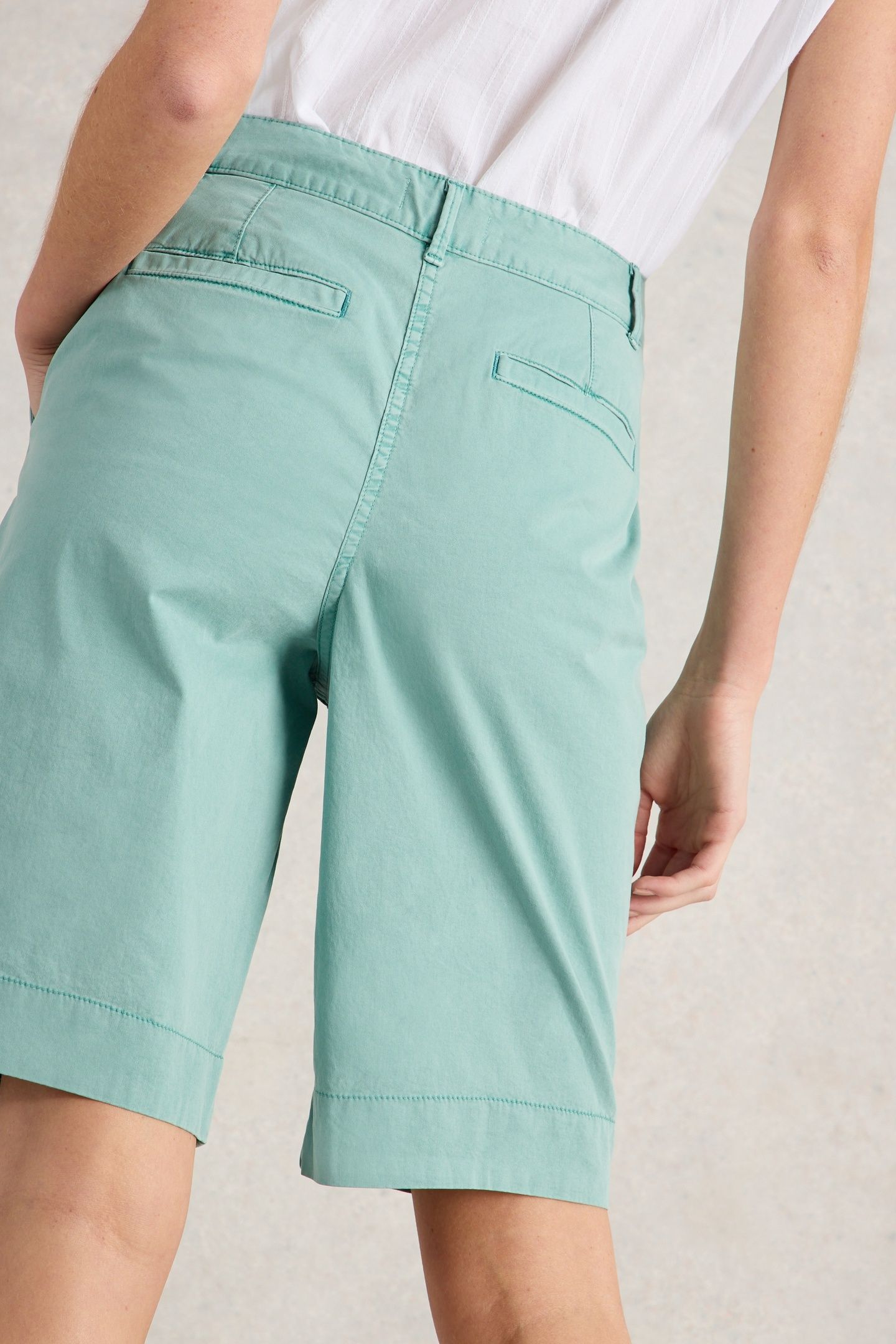 HAYLEY ORGANIC CHINO SHORT MID TEAL 3