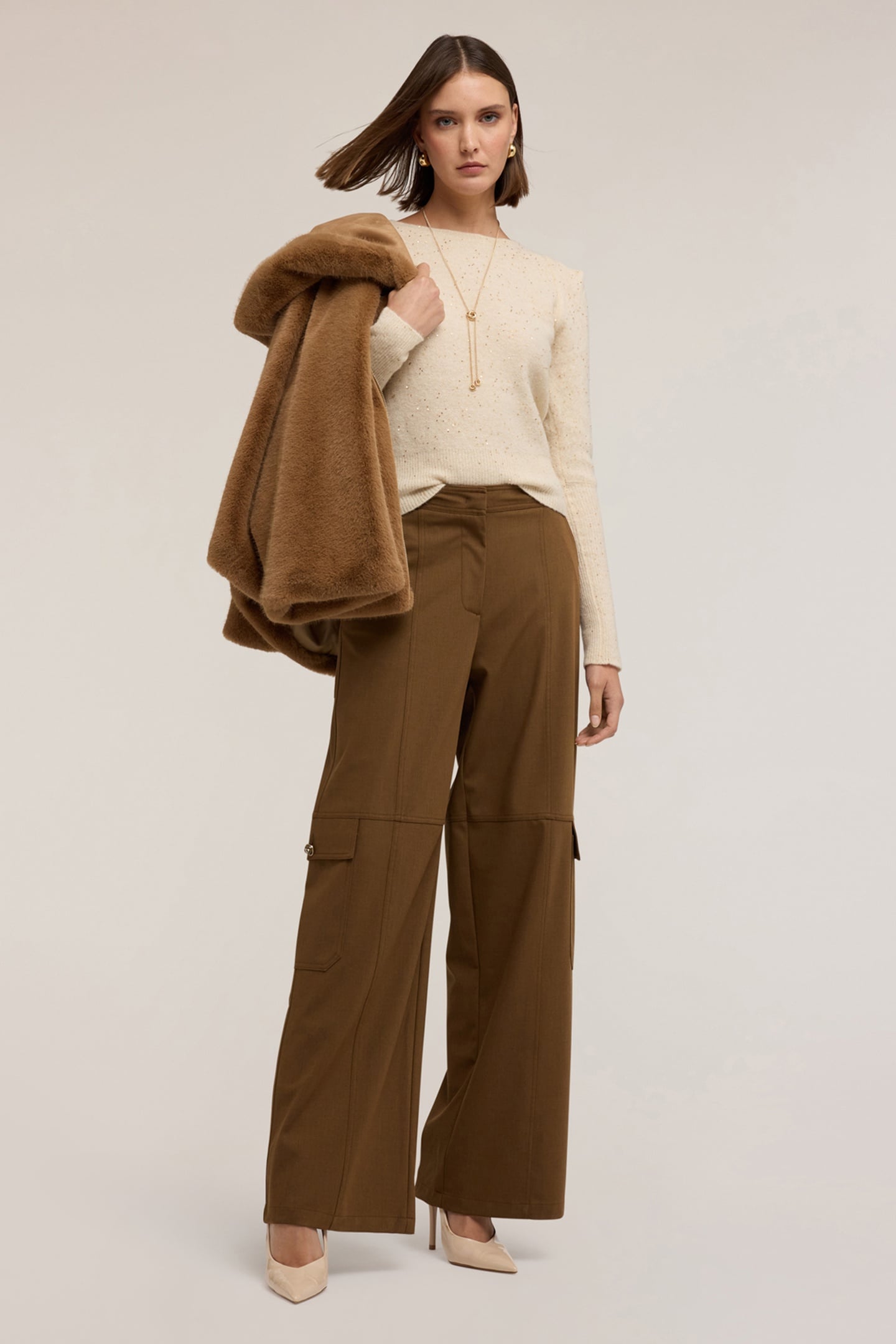 HOODED CAPE WITH PLUSH EFFECT BROWN 2