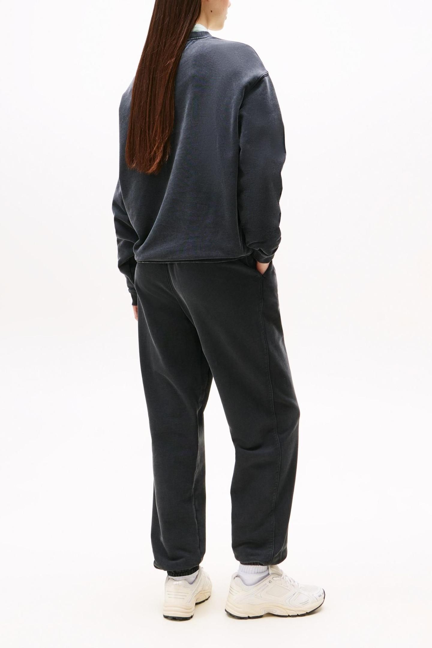TJW RELAXED CREST NOTCH BLACK 2
