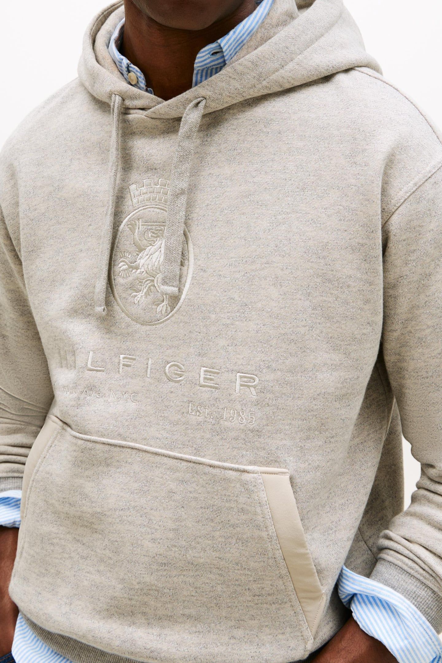 CREST GRAPHIC HOODIE LIGHT GREY MARBLED HEATHER 5