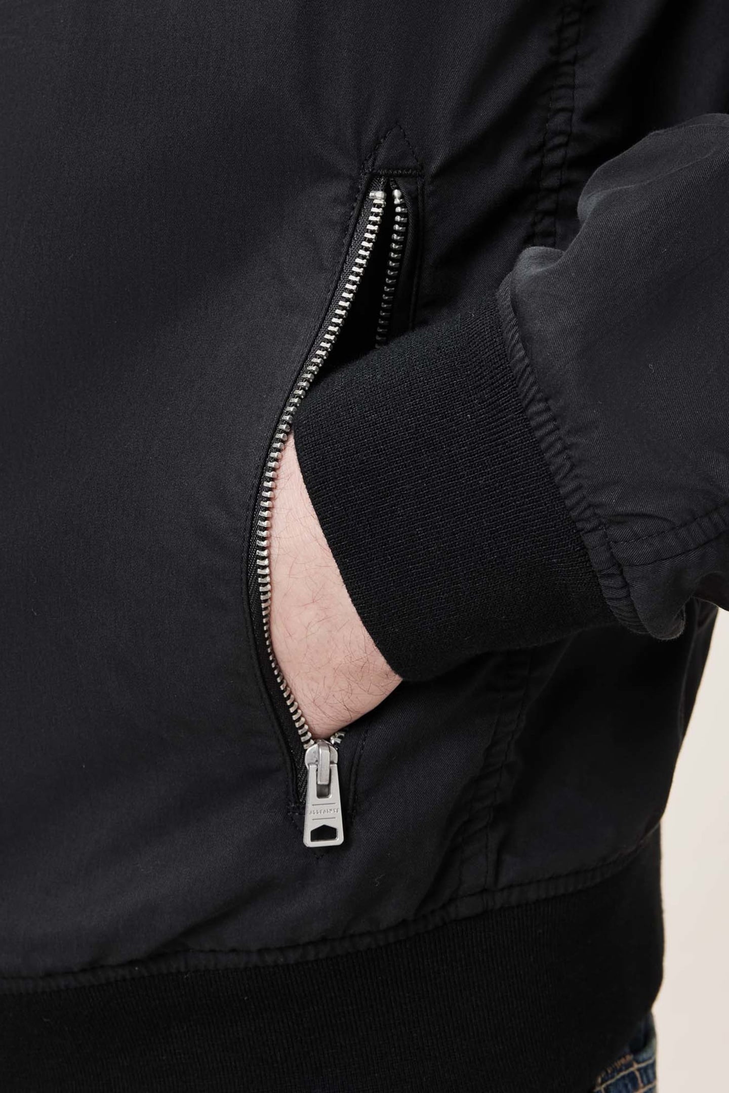 BASSETT BOMBER BLACK 5