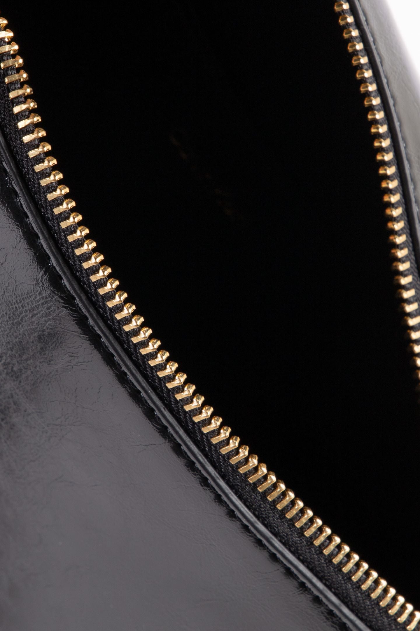 FOIL LOGO GLOSSY BAG BLACK 8