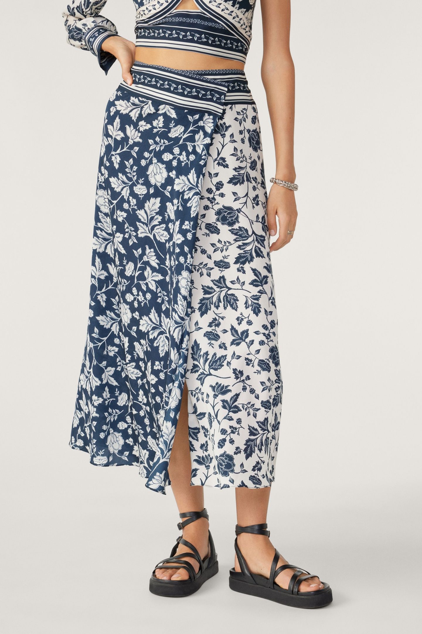 MID-LENGTH SKIRT ENCRE 3