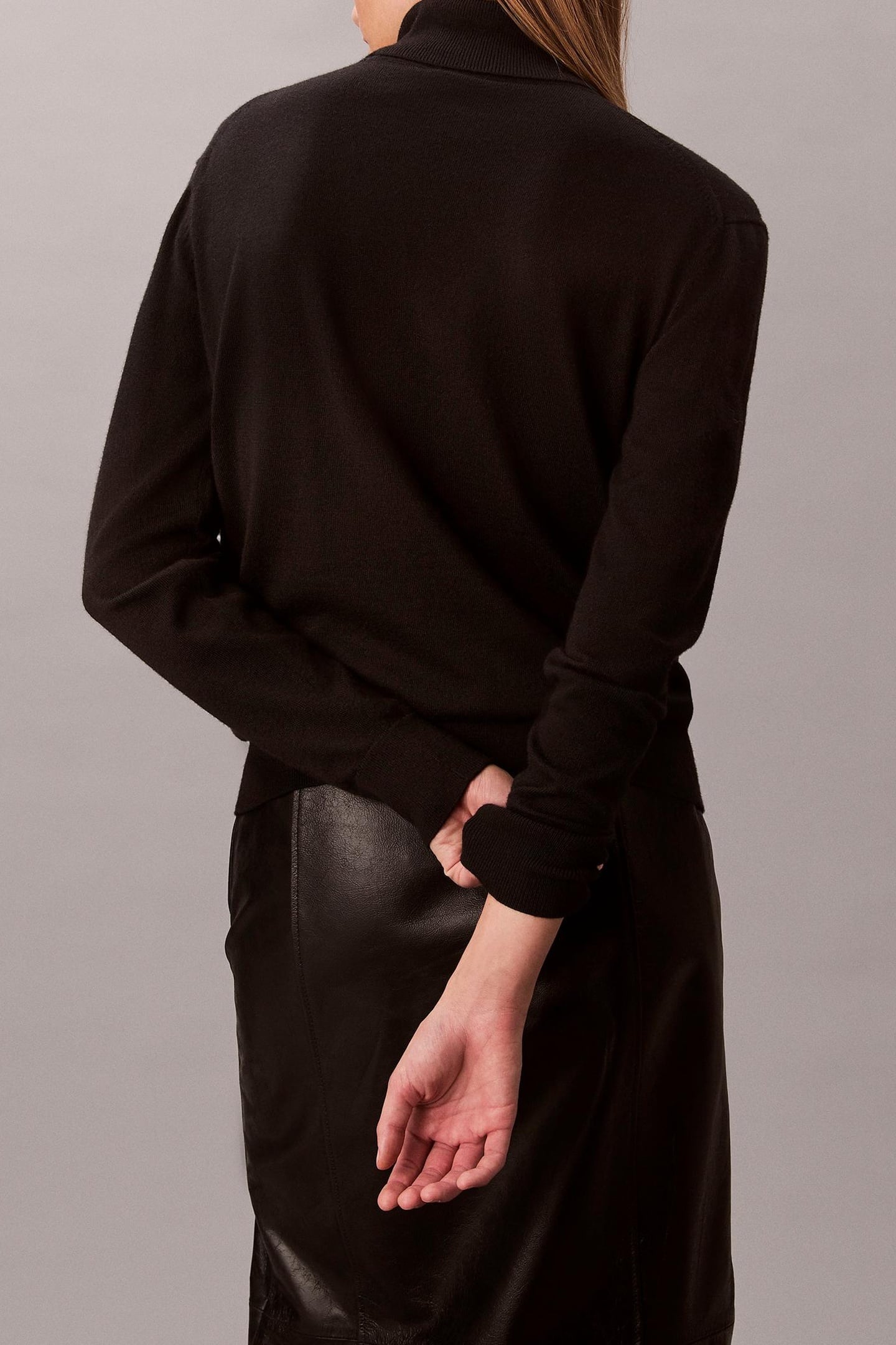 LS T-NECK EXTRAFINE MERINO BLACK 2