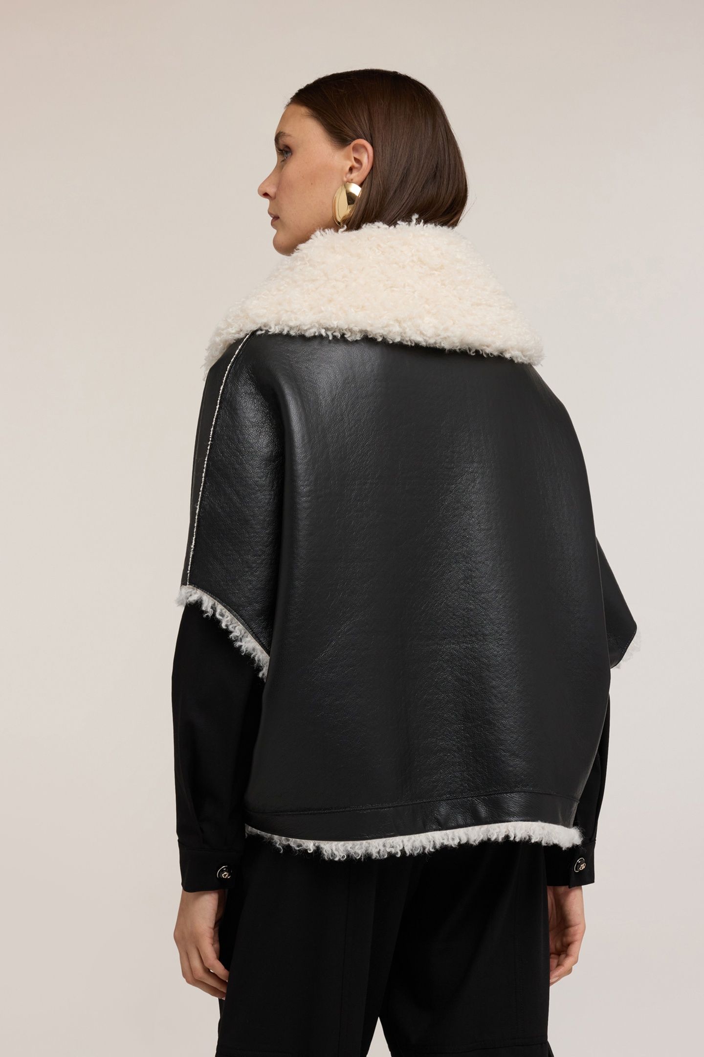 OVERSIZED SHEARLING COAT WITH ZIP AND POCKETS BLACK 3