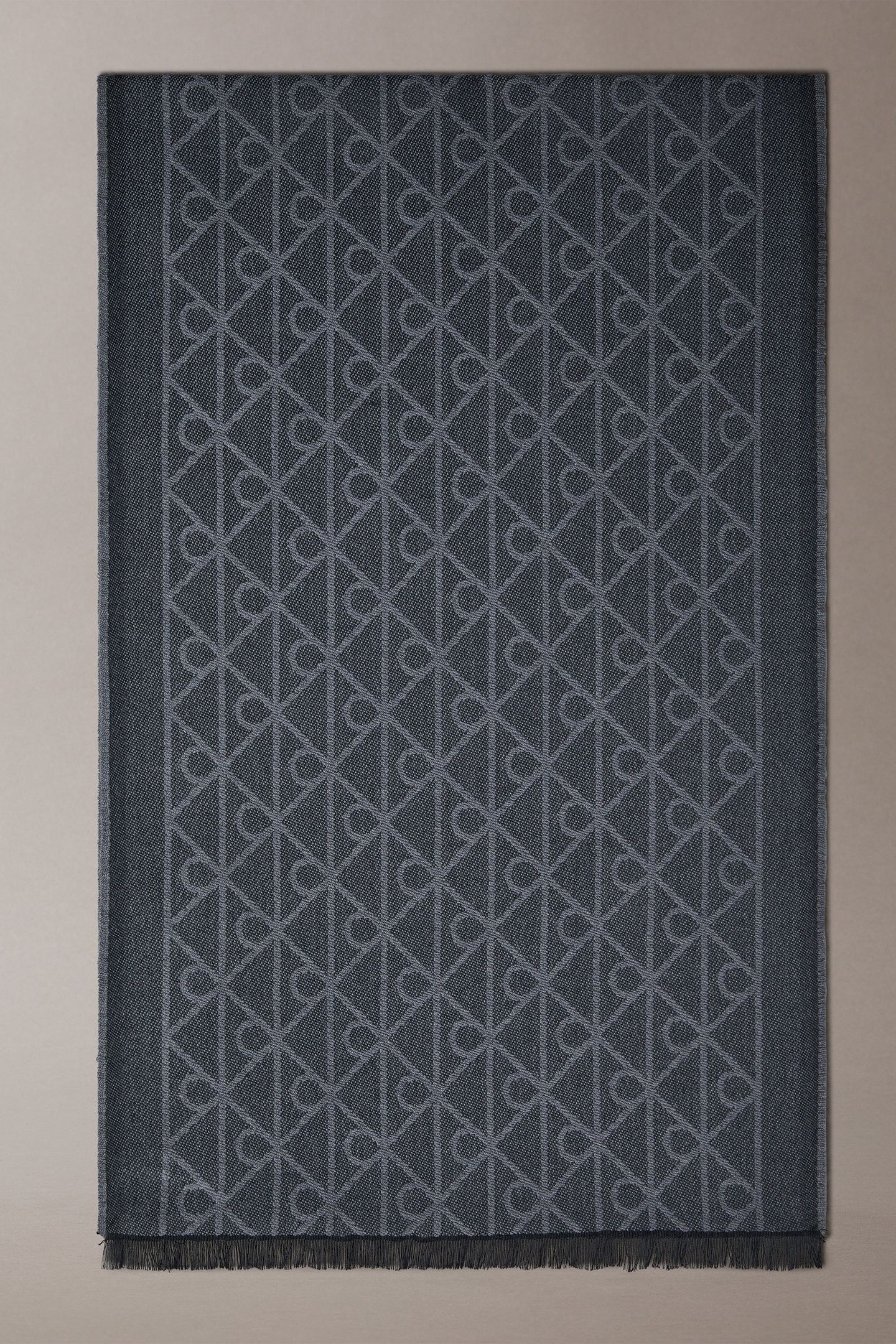 EMBLEM TONAL WOOL SCARF BLACK 3