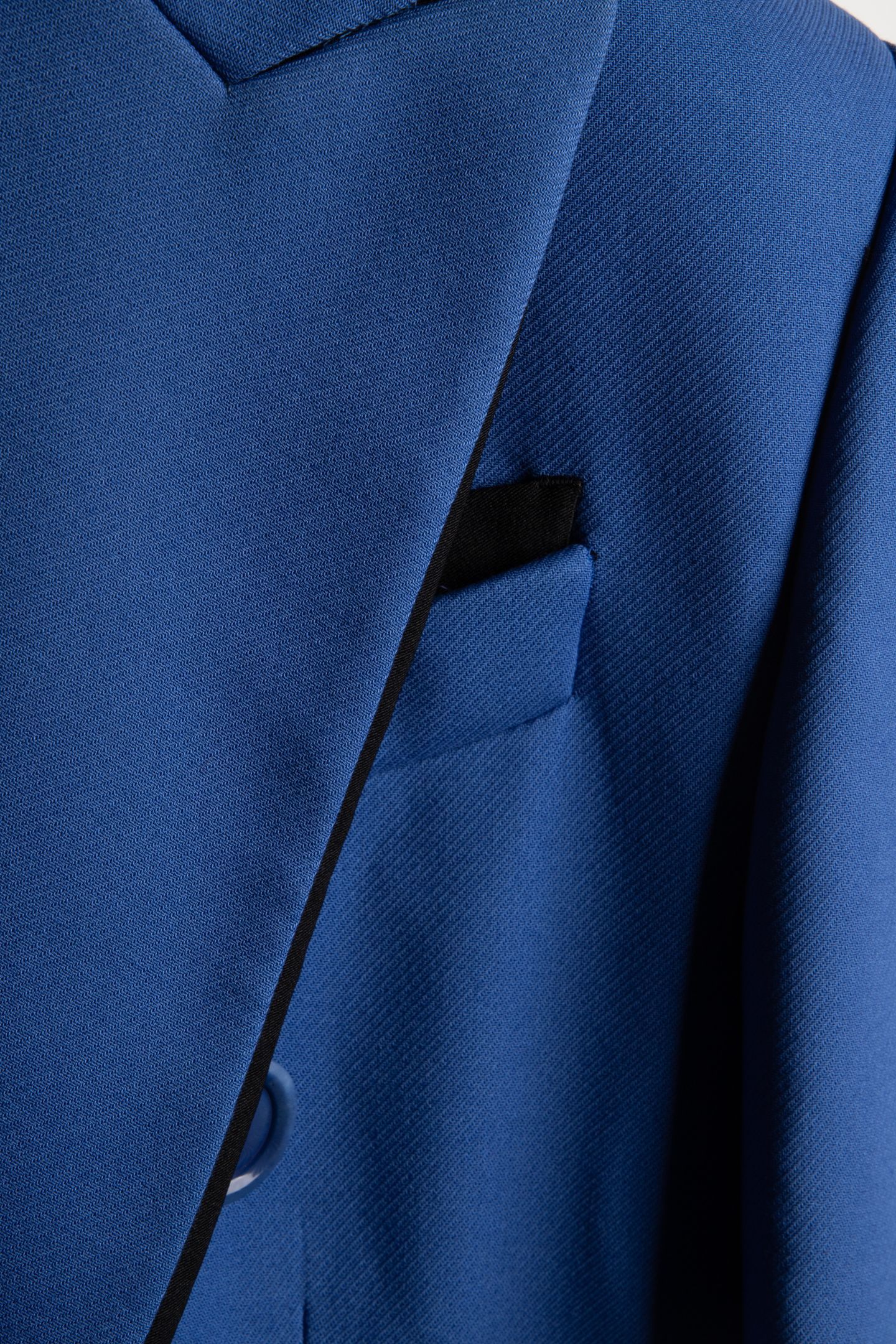 COAT IN CONTRASTING LAYERS BONDED FABRIC BLUE 4