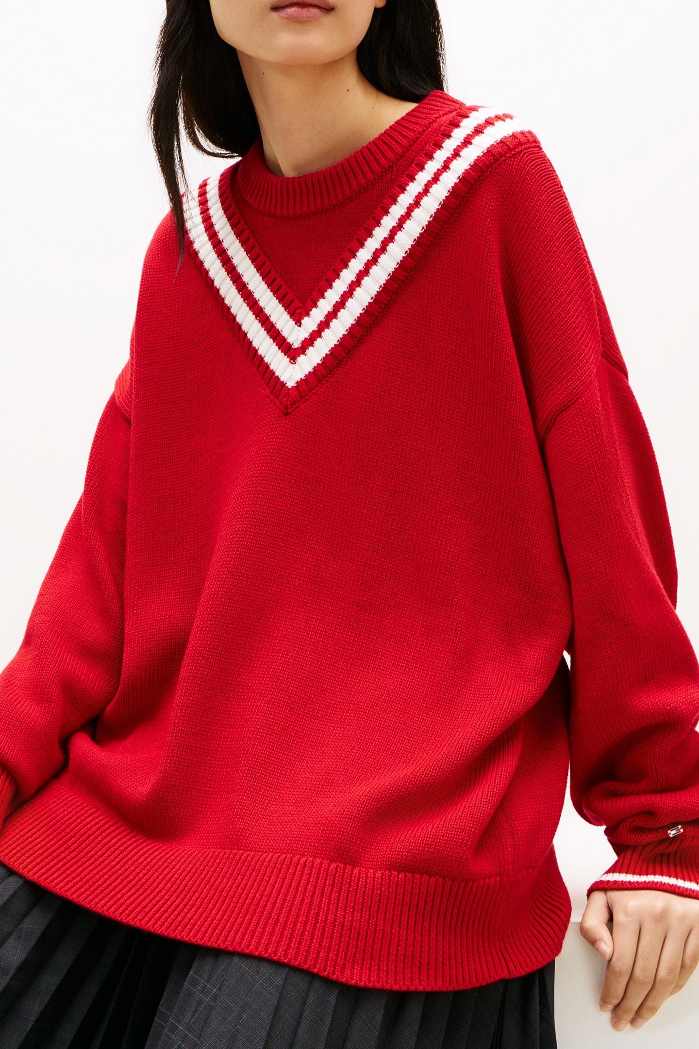 VARSITY CRICKET C-NECK MEDIUM RED 3