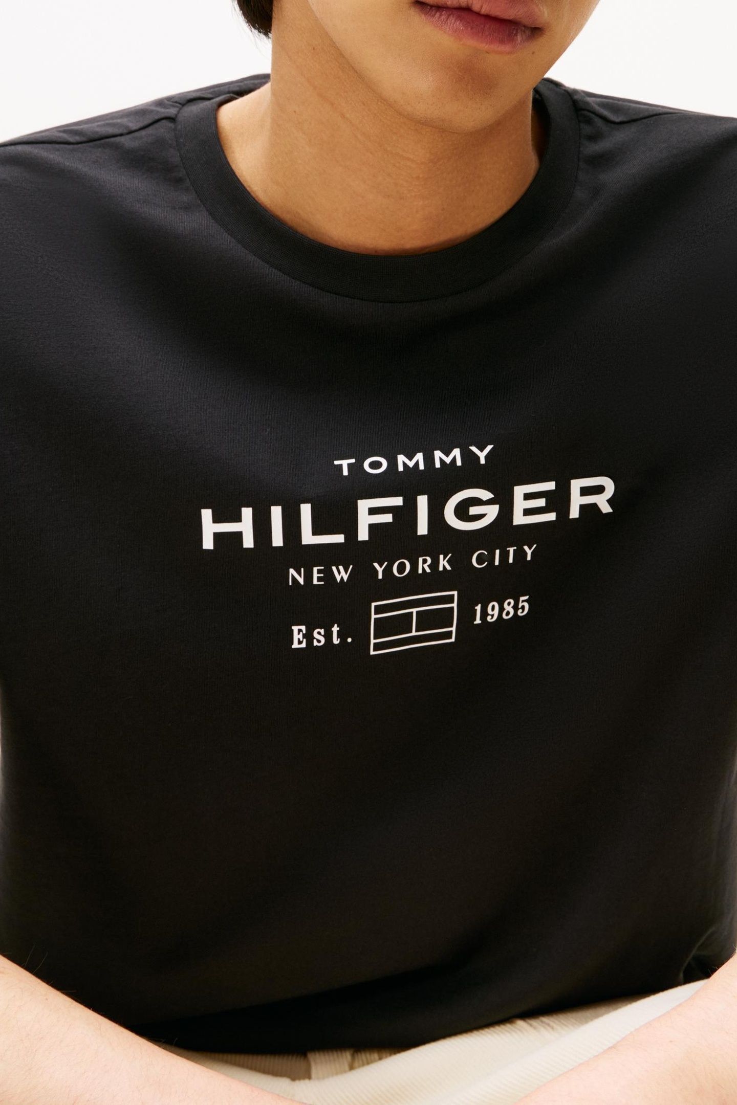 HILFIGER STACK GRAPHIC BLACK 5