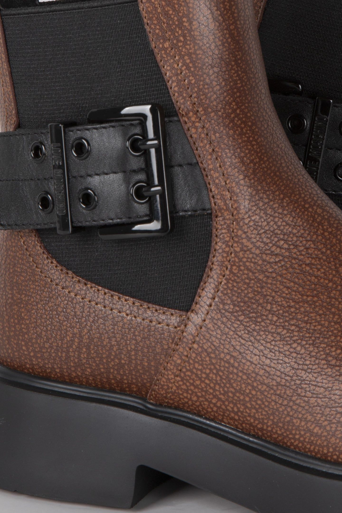 BOOTS BROWN 1