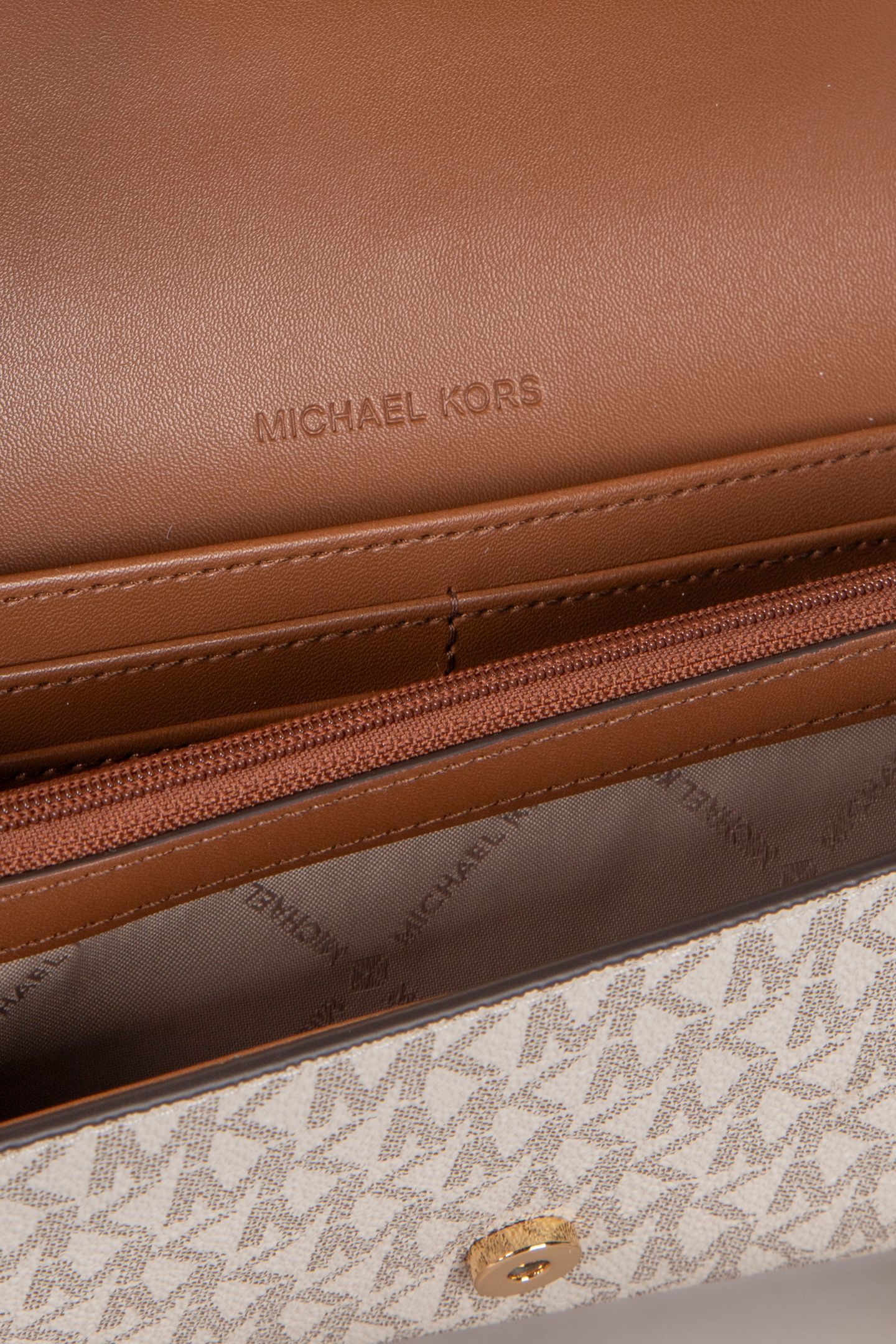 LARGE WLLT ON A CHAIN CROSSBODY VANILLA 5