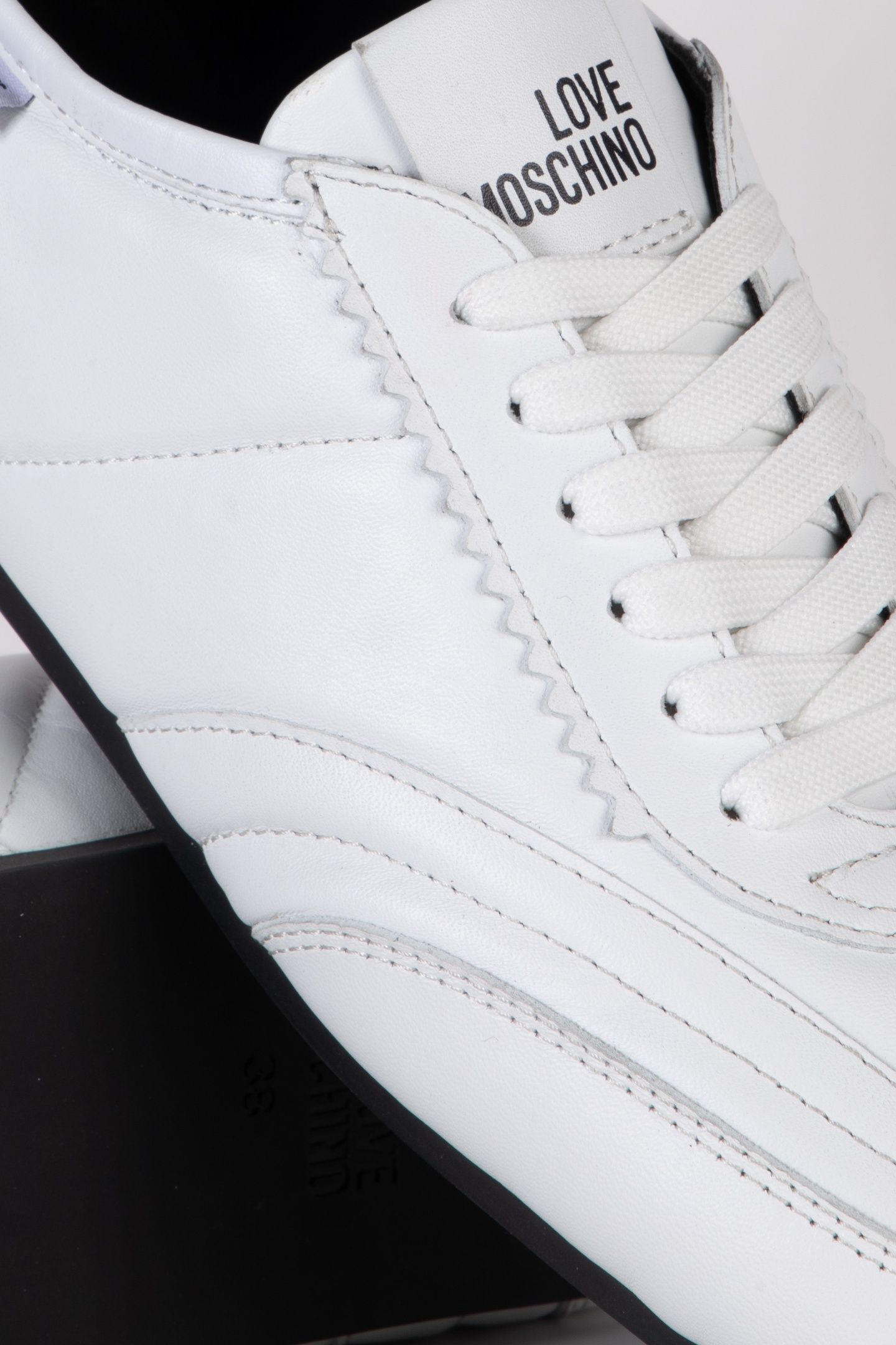 SNEAKERS WHITE 3