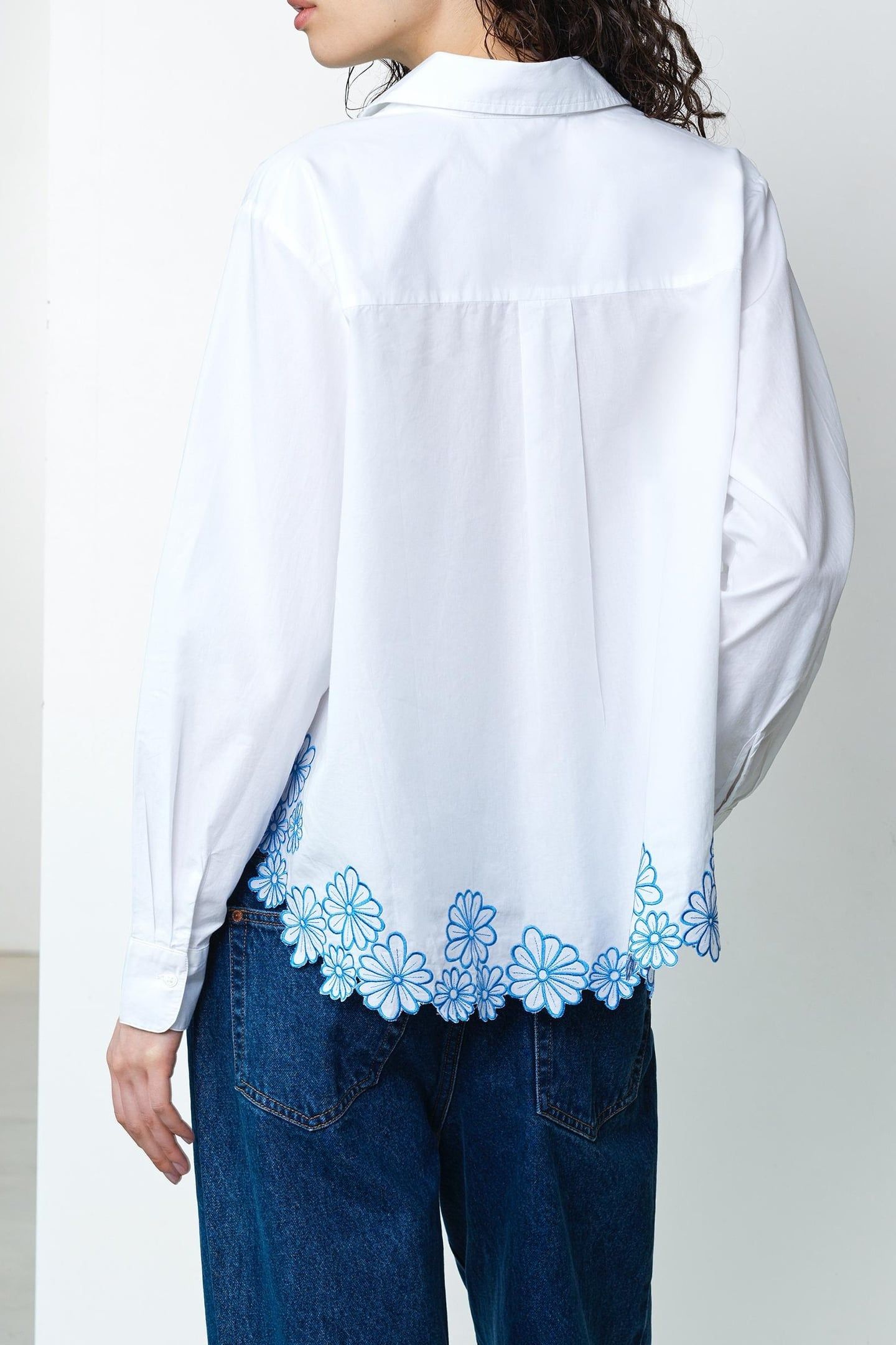 CAMBRIA COTTON FLORAL HEM SHIR LINEN WHITE/AZURE BL 2