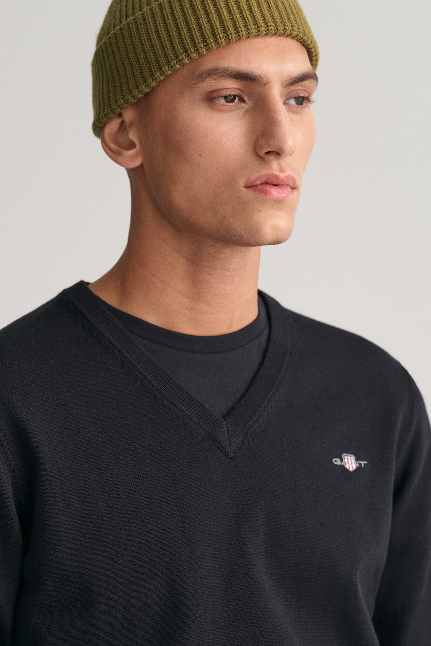 CLASSIC COTTON V-NECK BLACK 7