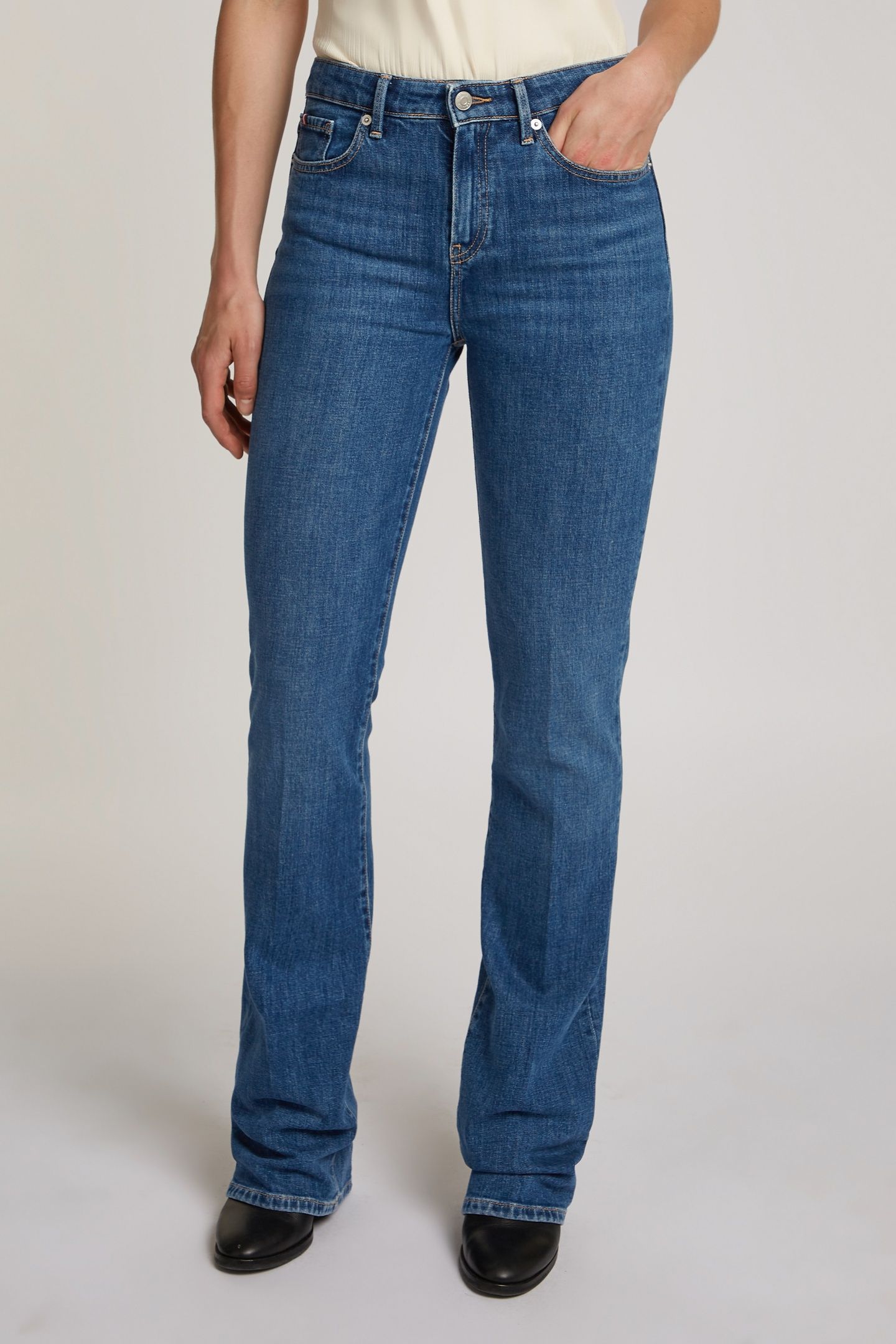 BOOTCUT MID RISE MID BLUE 2