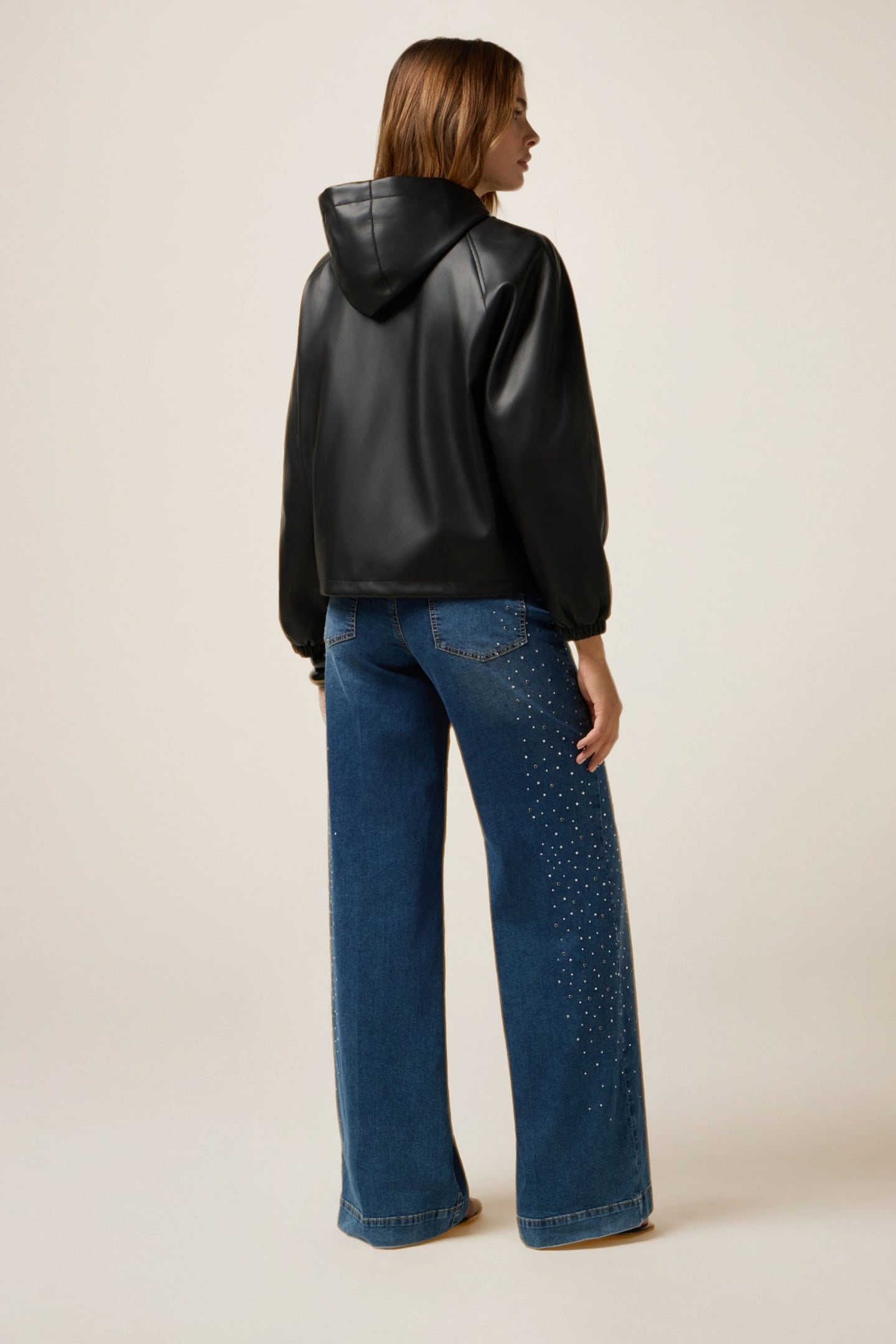 SHORT JACKET WITH HOOD AND ZIP BLACK 5