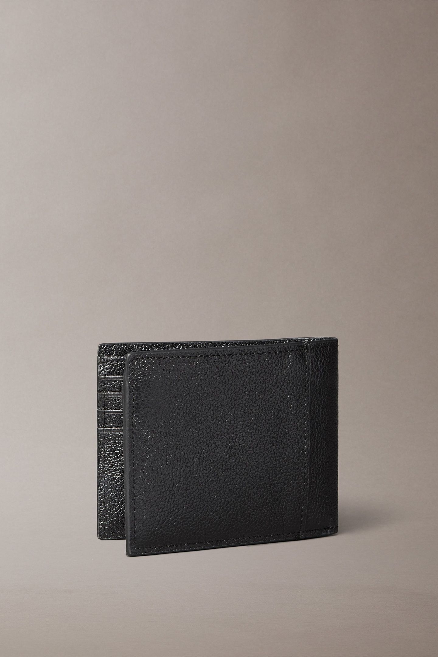 MICROPEBBLE BILLFOLD WALLET BLACK 3