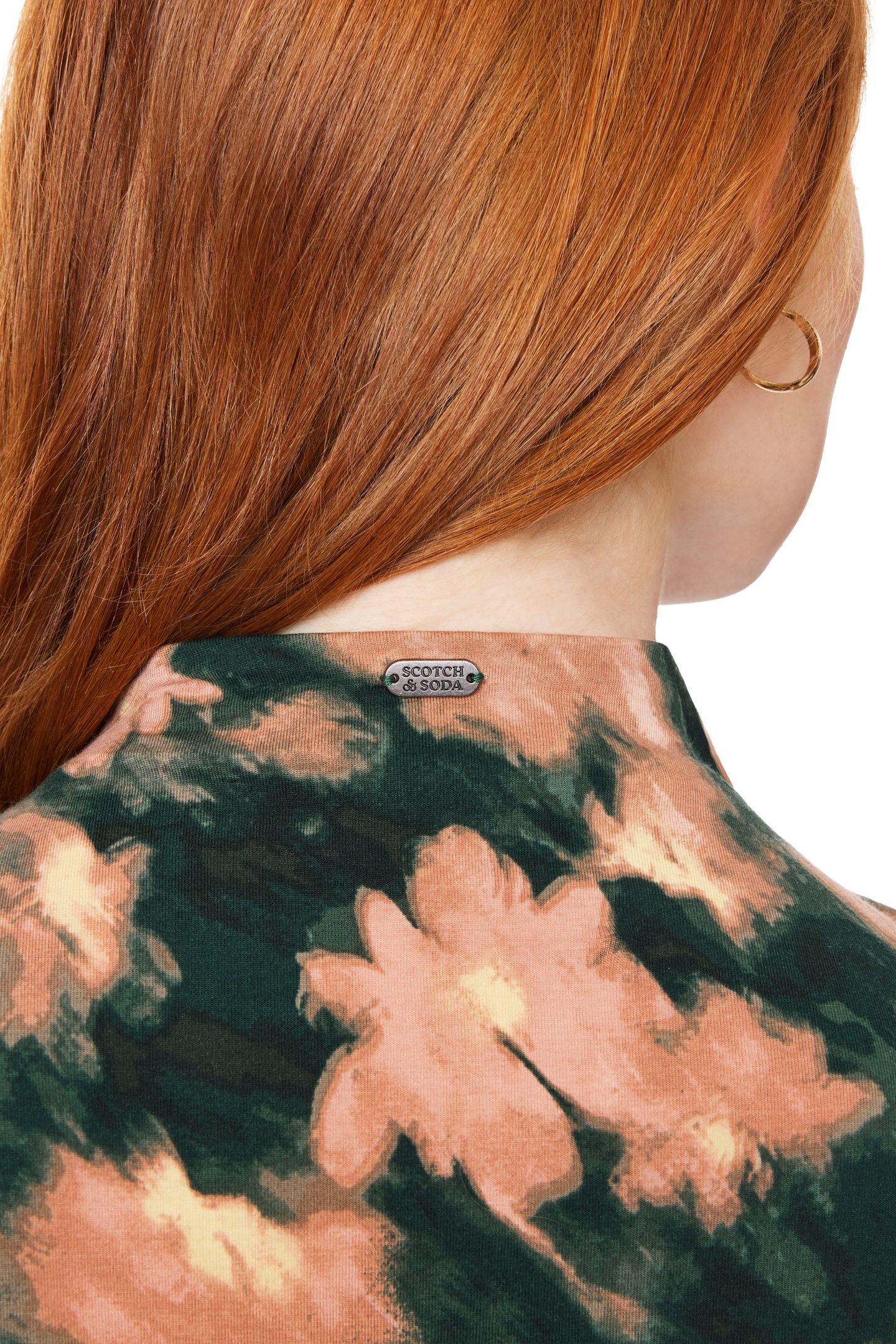 DOLMAN FUNNEL NECK TOP SCARAB BLURRED FLORAL 8