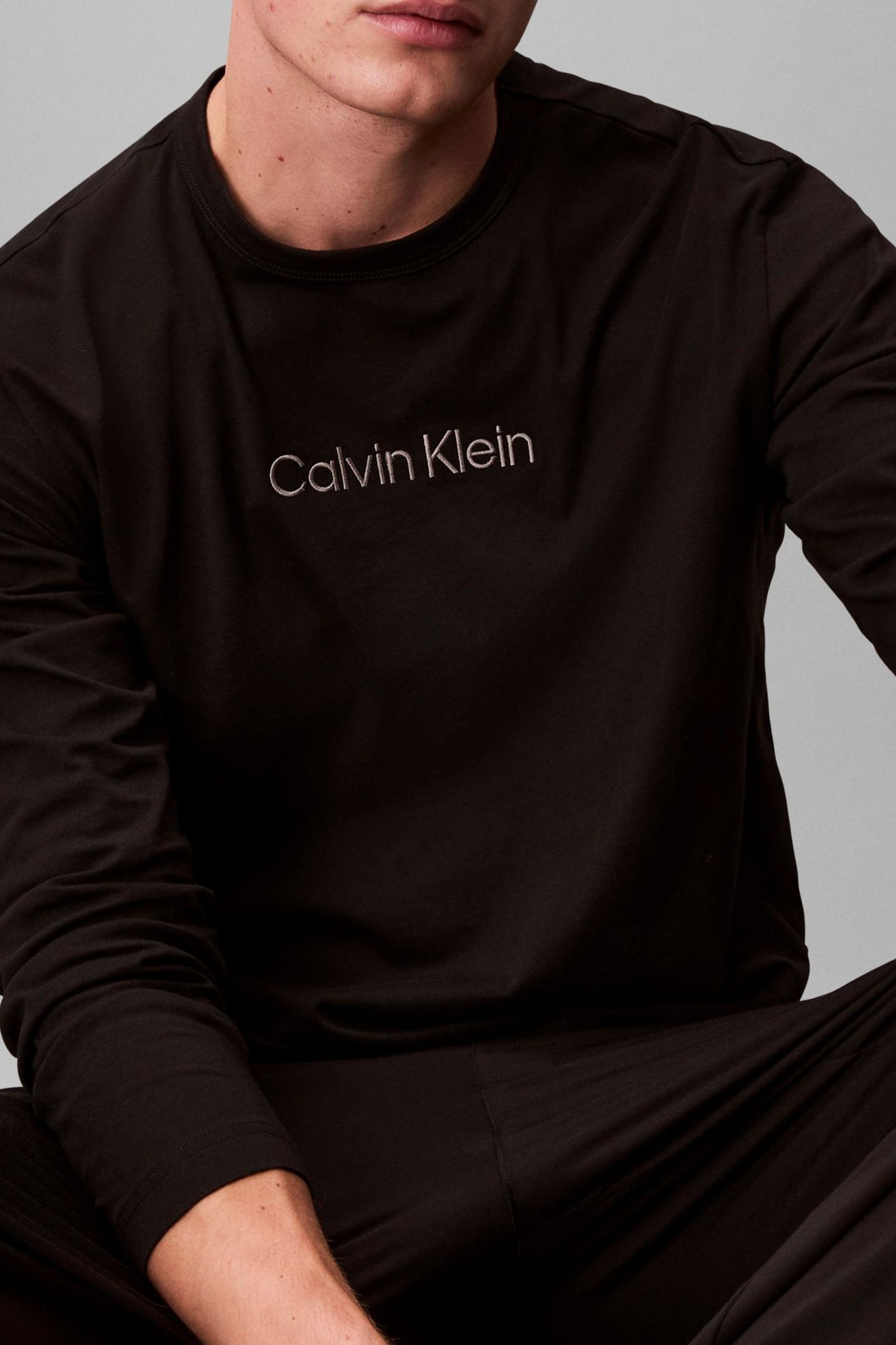L/S CREW NECK BLACK 7