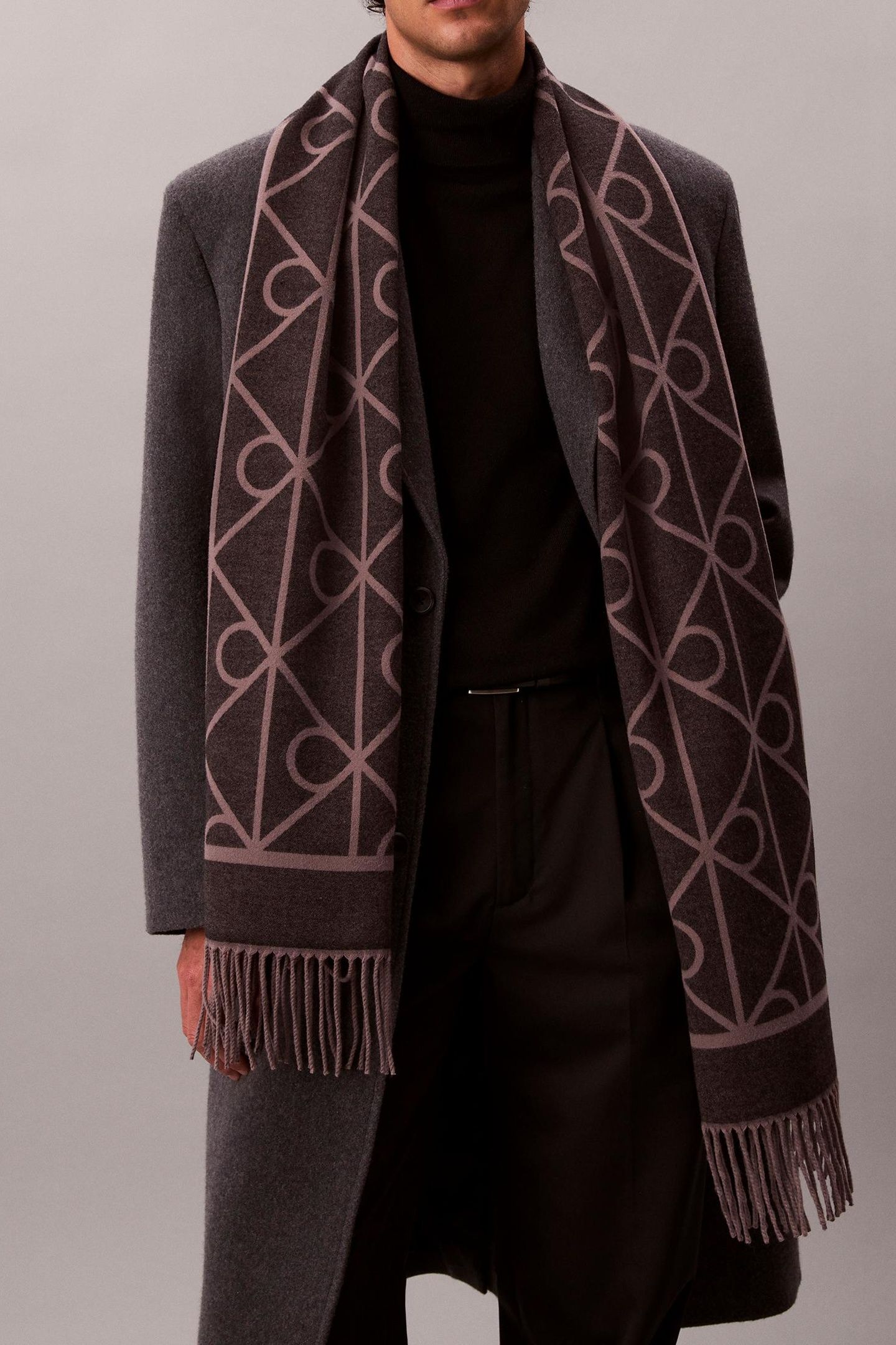 EMBLEM FRINGES CHARCOAL 1